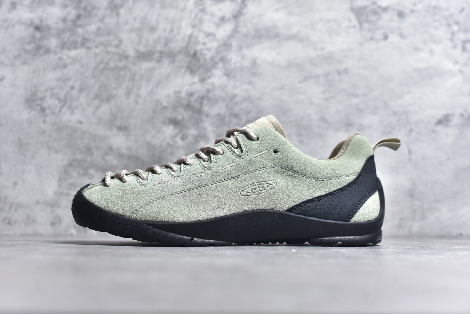 #Keen Jasper Rocks SP 美国人气户外品牌-科恩贾斯珀都市系列复古低帮系带户外风露营徒步登山运动训练鞋 原楦型开发纸版 采用固色翻毛皮鞋面材质 内嵌高密度EVA发泡缓震脚垫 外置一体式包裹防滑防剐蹭耐磨橡胶大底 向经典的90年代致敬 山系神级鞋履 尺码：35 36 37 38 39 40 41 42 43 44 45-选品中心