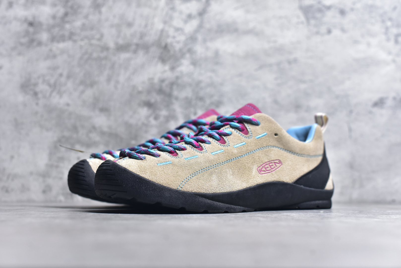 图片[2]-#Keen Jasper Rocks SP 美国人气户外品牌-科恩贾斯珀都市系列复古低帮系带户外风露营徒步登山运动训练鞋 原楦型开发纸版 采用固色翻毛皮鞋面材质 内嵌高密度EVA发泡缓震脚垫 外置一体式包裹防滑防剐蹭耐磨橡胶大底 向经典的90年代致敬 山系神级鞋履 尺码：35 36 37 38 39 40 41 42 43 44 45-选品中心