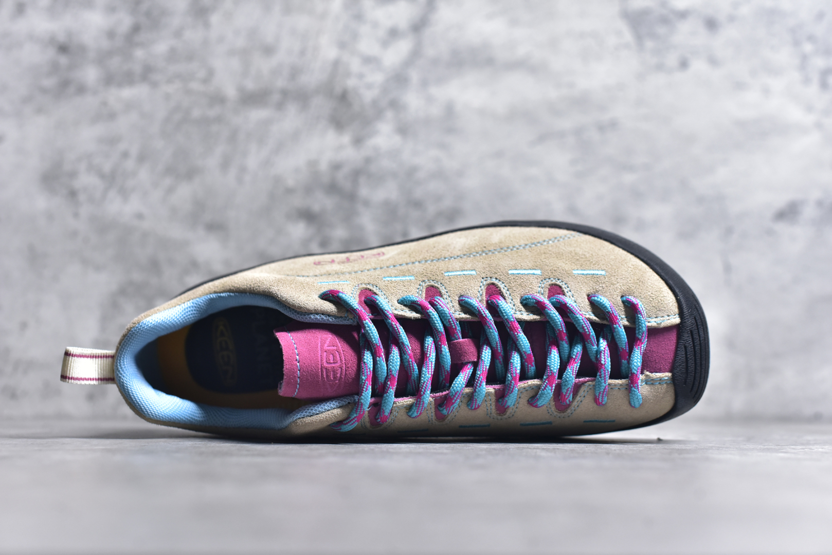 图片[4]-#Keen Jasper Rocks SP 美国人气户外品牌-科恩贾斯珀都市系列复古低帮系带户外风露营徒步登山运动训练鞋 原楦型开发纸版 采用固色翻毛皮鞋面材质 内嵌高密度EVA发泡缓震脚垫 外置一体式包裹防滑防剐蹭耐磨橡胶大底 向经典的90年代致敬 山系神级鞋履 尺码：35 36 37 38 39 40 41 42 43 44 45-选品中心