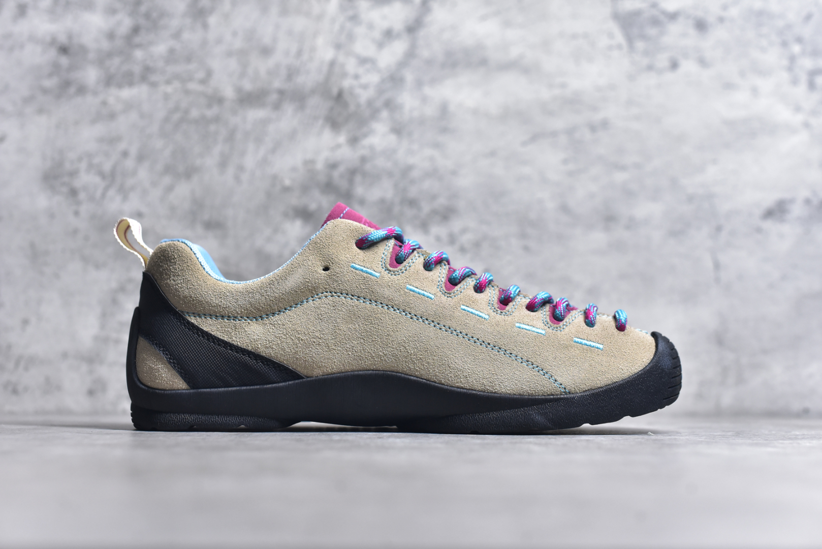 图片[3]-#Keen Jasper Rocks SP 美国人气户外品牌-科恩贾斯珀都市系列复古低帮系带户外风露营徒步登山运动训练鞋 原楦型开发纸版 采用固色翻毛皮鞋面材质 内嵌高密度EVA发泡缓震脚垫 外置一体式包裹防滑防剐蹭耐磨橡胶大底 向经典的90年代致敬 山系神级鞋履 尺码：35 36 37 38 39 40 41 42 43 44 45-选品中心