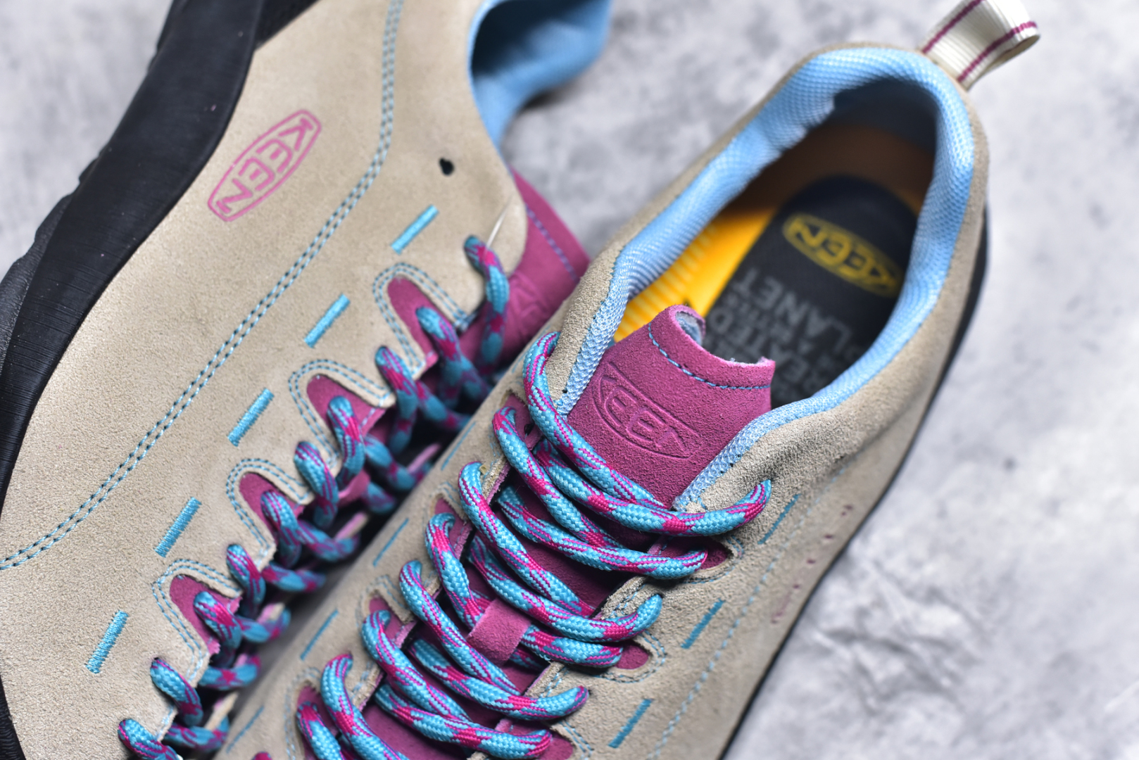 图片[9]-#Keen Jasper Rocks SP 美国人气户外品牌-科恩贾斯珀都市系列复古低帮系带户外风露营徒步登山运动训练鞋 原楦型开发纸版 采用固色翻毛皮鞋面材质 内嵌高密度EVA发泡缓震脚垫 外置一体式包裹防滑防剐蹭耐磨橡胶大底 向经典的90年代致敬 山系神级鞋履 尺码：35 36 37 38 39 40 41 42 43 44 45-选品中心