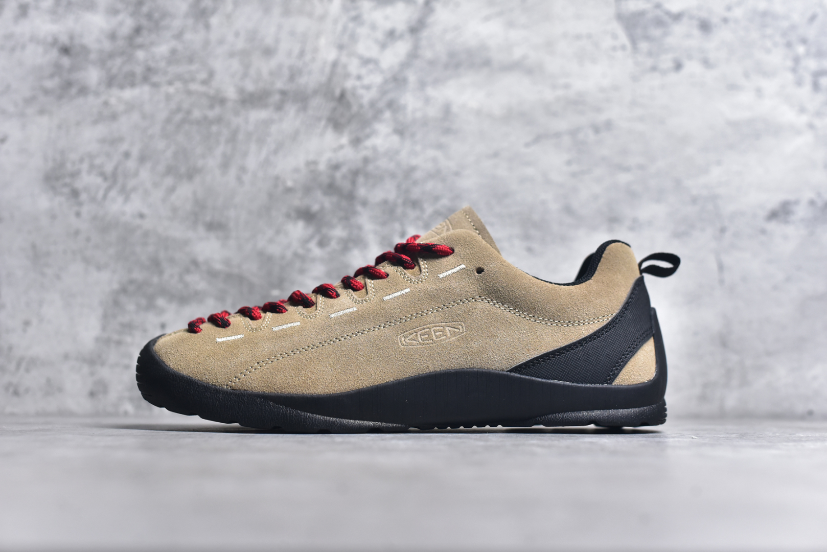 #Keen Jasper Rocks SP 美国人气户外品牌-科恩贾斯珀都市系列复古低帮系带户外风露营徒步登山运动训练鞋 原楦型开发纸版 采用固色翻毛皮鞋面材质 内嵌高密度EVA发泡缓震脚垫 外置一体式包裹防滑防剐蹭耐磨橡胶大底 向经典的90年代致敬 山系神级鞋履 尺码：35 36 37 38 39 40 41 42 43 44 45-选品中心