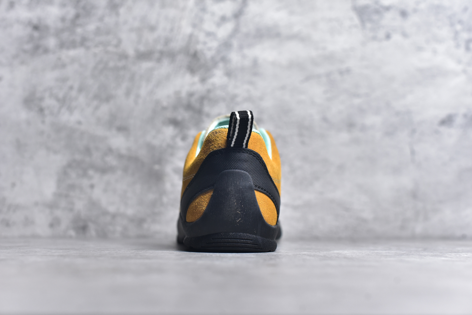 图片[5]-#Keen Jasper Rocks SP 美国人气户外品牌-科恩贾斯珀都市系列复古低帮系带户外风露营徒步登山运动训练鞋 原楦型开发纸版 采用固色翻毛皮鞋面材质 内嵌高密度EVA发泡缓震脚垫 外置一体式包裹防滑防剐蹭耐磨橡胶大底 向经典的90年代致敬 山系神级鞋履 尺码：35 36 37 38 39 40 41 42 43 44 45-选品中心