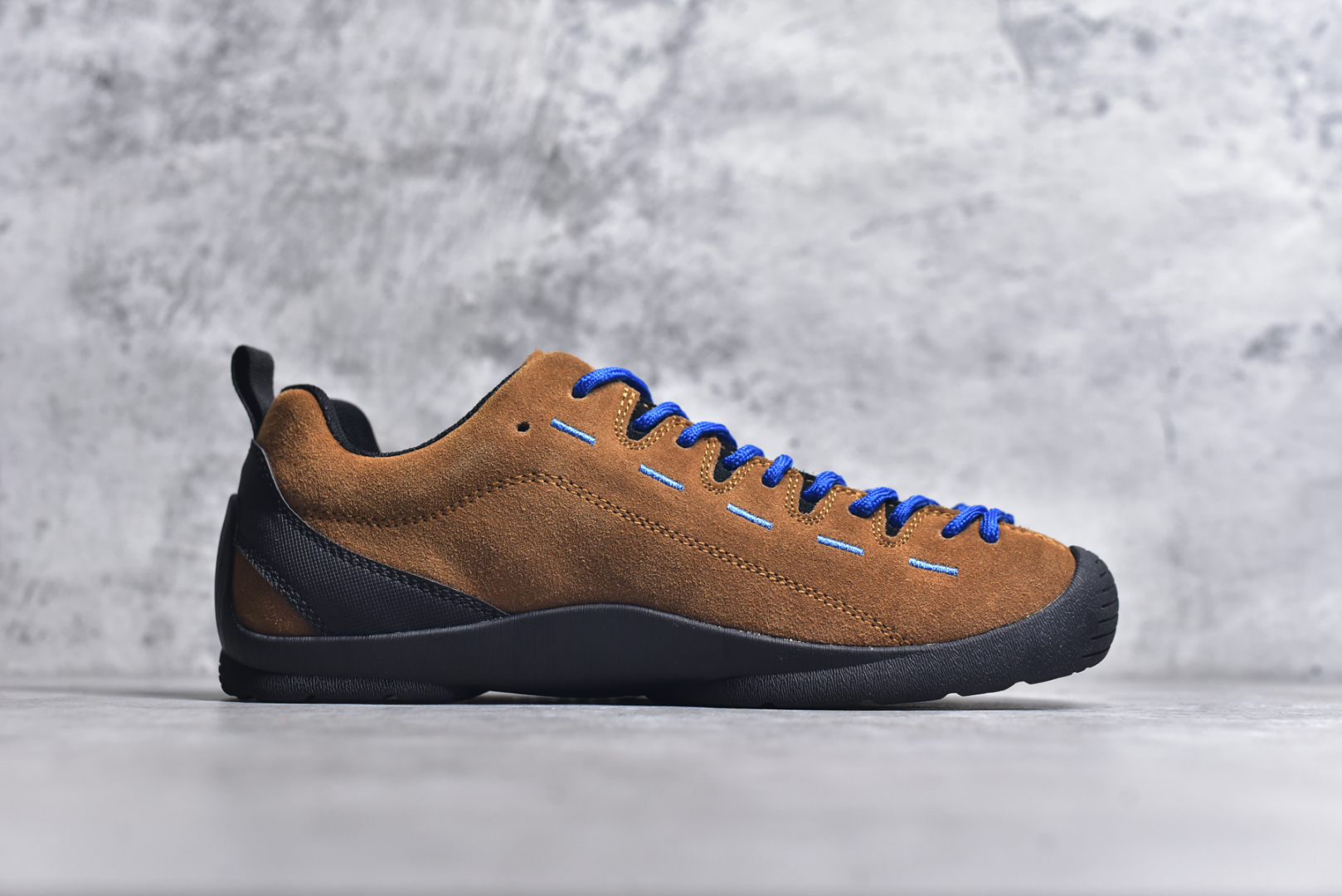 图片[3]-#Keen Jasper Rocks SP 美国人气户外品牌-科恩贾斯珀都市系列复古低帮系带户外风露营徒步登山运动训练鞋 原楦型开发纸版 采用固色翻毛皮鞋面材质 内嵌高密度EVA发泡缓震脚垫 外置一体式包裹防滑防剐蹭耐磨橡胶大底 向经典的90年代致敬 山系神级鞋履 尺码：35 36 37 38 39 40 41 42 43 44 45-选品中心