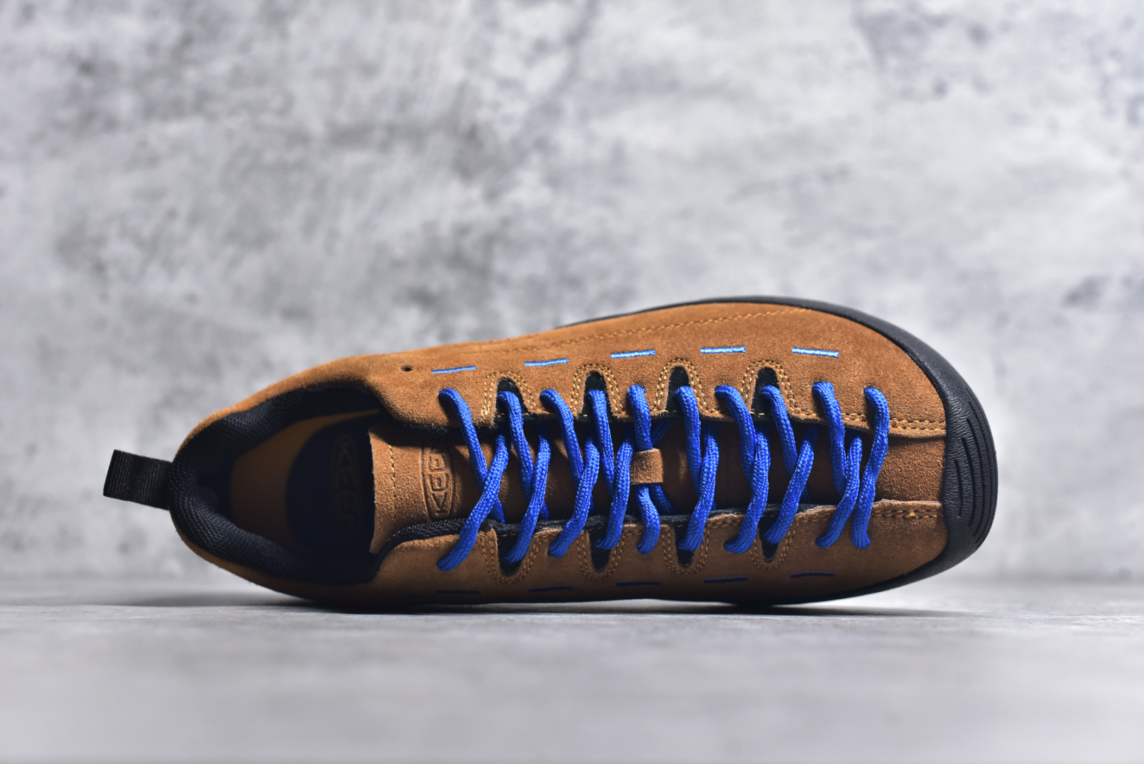 图片[4]-#Keen Jasper Rocks SP 美国人气户外品牌-科恩贾斯珀都市系列复古低帮系带户外风露营徒步登山运动训练鞋 原楦型开发纸版 采用固色翻毛皮鞋面材质 内嵌高密度EVA发泡缓震脚垫 外置一体式包裹防滑防剐蹭耐磨橡胶大底 向经典的90年代致敬 山系神级鞋履 尺码：35 36 37 38 39 40 41 42 43 44 45-选品中心