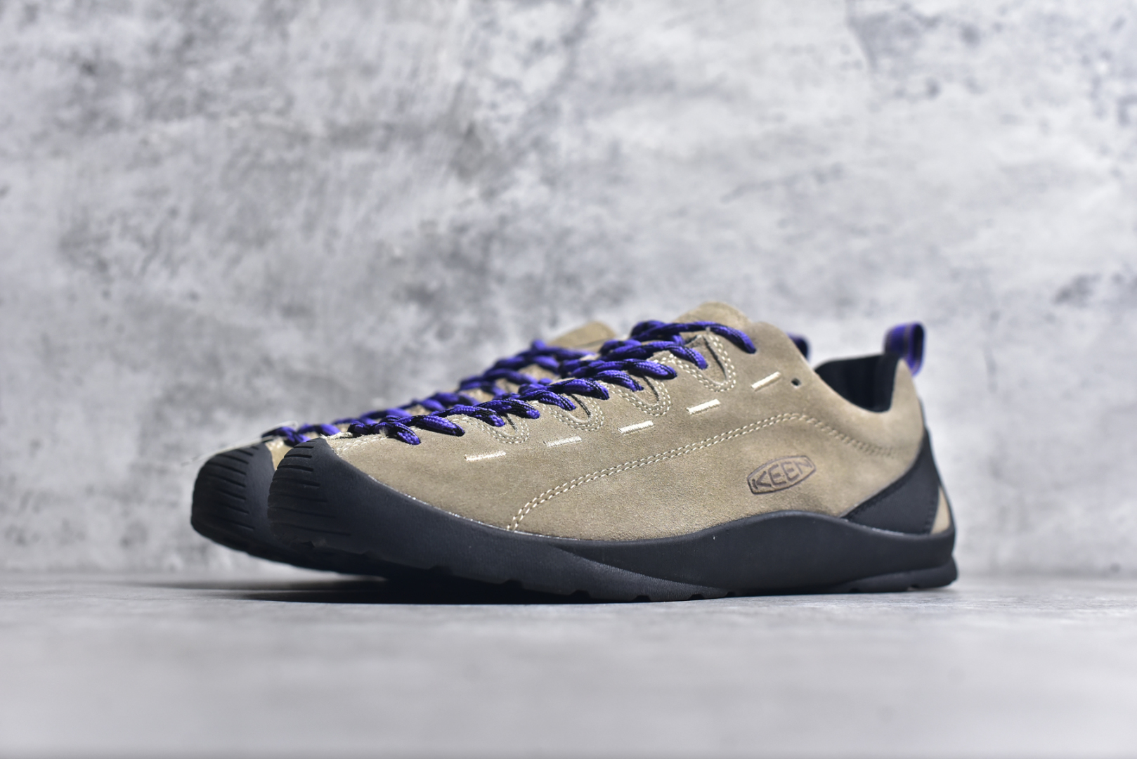 图片[2]-#Keen Jasper Rocks SP 美国人气户外品牌-科恩贾斯珀都市系列复古低帮系带户外风露营徒步登山运动训练鞋 原楦型开发纸版 采用固色翻毛皮鞋面材质 内嵌高密度EVA发泡缓震脚垫 外置一体式包裹防滑防剐蹭耐磨橡胶大底 向经典的90年代致敬 山系神级鞋履 尺码：35 36 37 38 39 40 41 42 43 44 45-选品中心