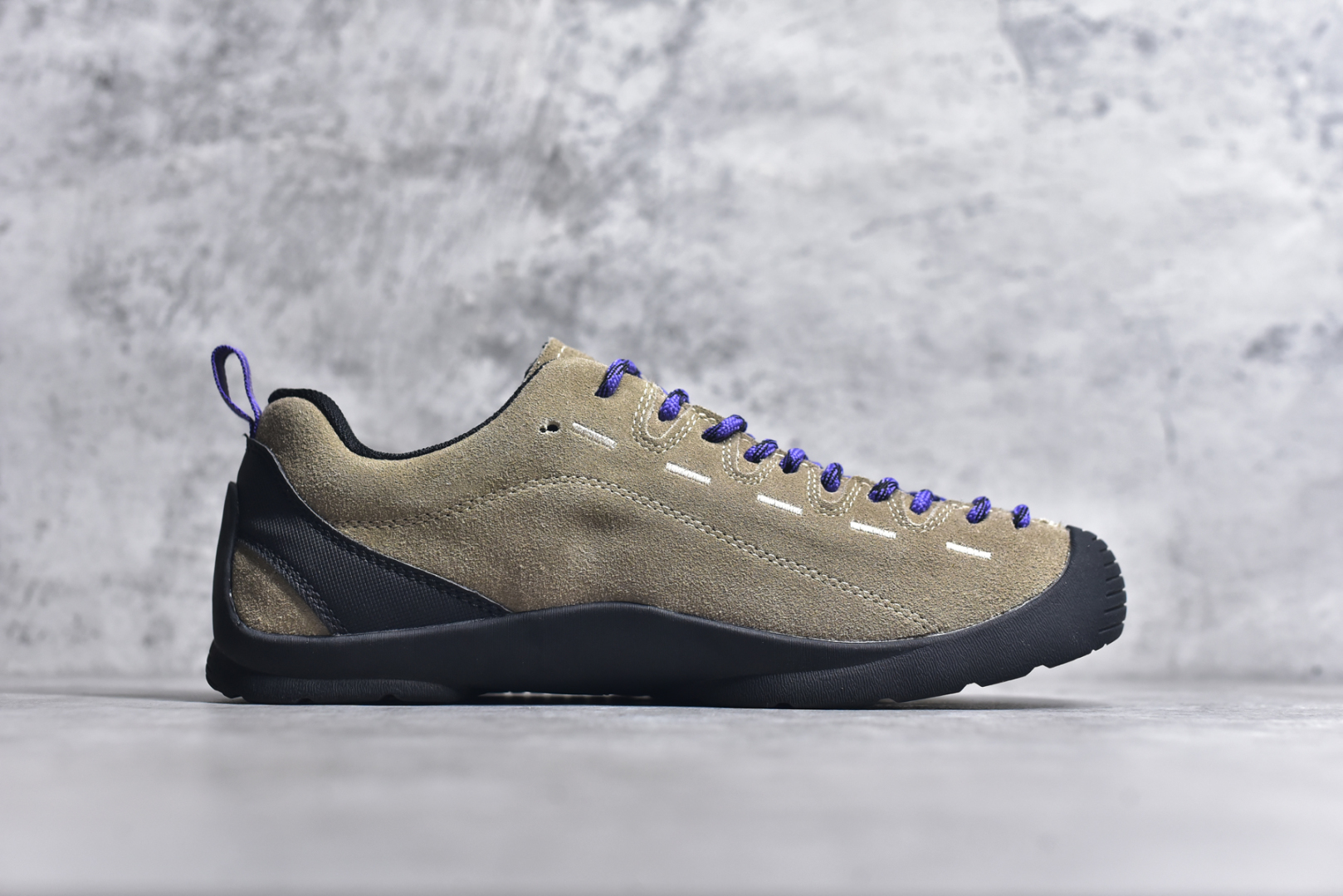图片[3]-#Keen Jasper Rocks SP 美国人气户外品牌-科恩贾斯珀都市系列复古低帮系带户外风露营徒步登山运动训练鞋 原楦型开发纸版 采用固色翻毛皮鞋面材质 内嵌高密度EVA发泡缓震脚垫 外置一体式包裹防滑防剐蹭耐磨橡胶大底 向经典的90年代致敬 山系神级鞋履 尺码：35 36 37 38 39 40 41 42 43 44 45-选品中心