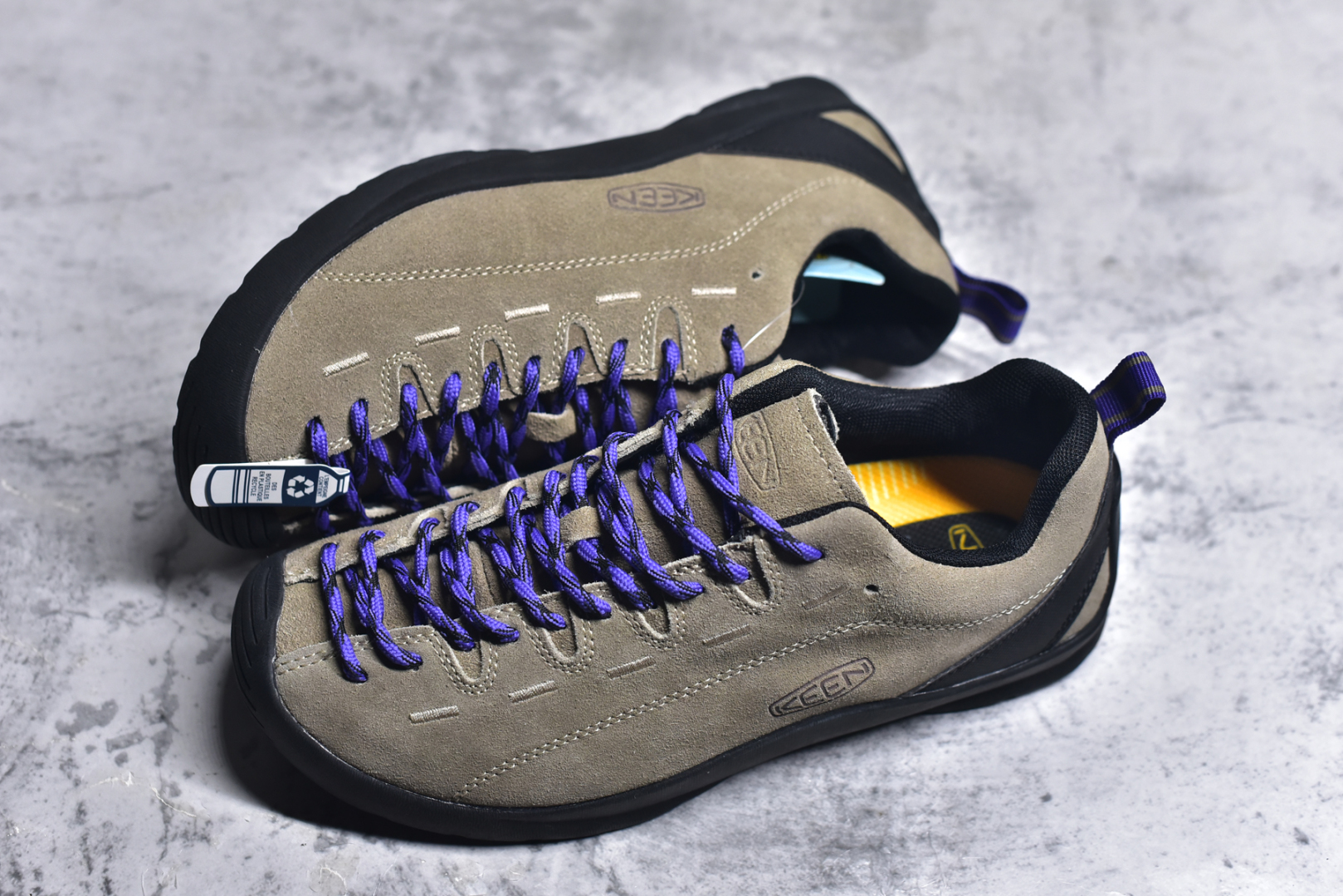 图片[7]-#Keen Jasper Rocks SP 美国人气户外品牌-科恩贾斯珀都市系列复古低帮系带户外风露营徒步登山运动训练鞋 原楦型开发纸版 采用固色翻毛皮鞋面材质 内嵌高密度EVA发泡缓震脚垫 外置一体式包裹防滑防剐蹭耐磨橡胶大底 向经典的90年代致敬 山系神级鞋履 尺码：35 36 37 38 39 40 41 42 43 44 45-选品中心