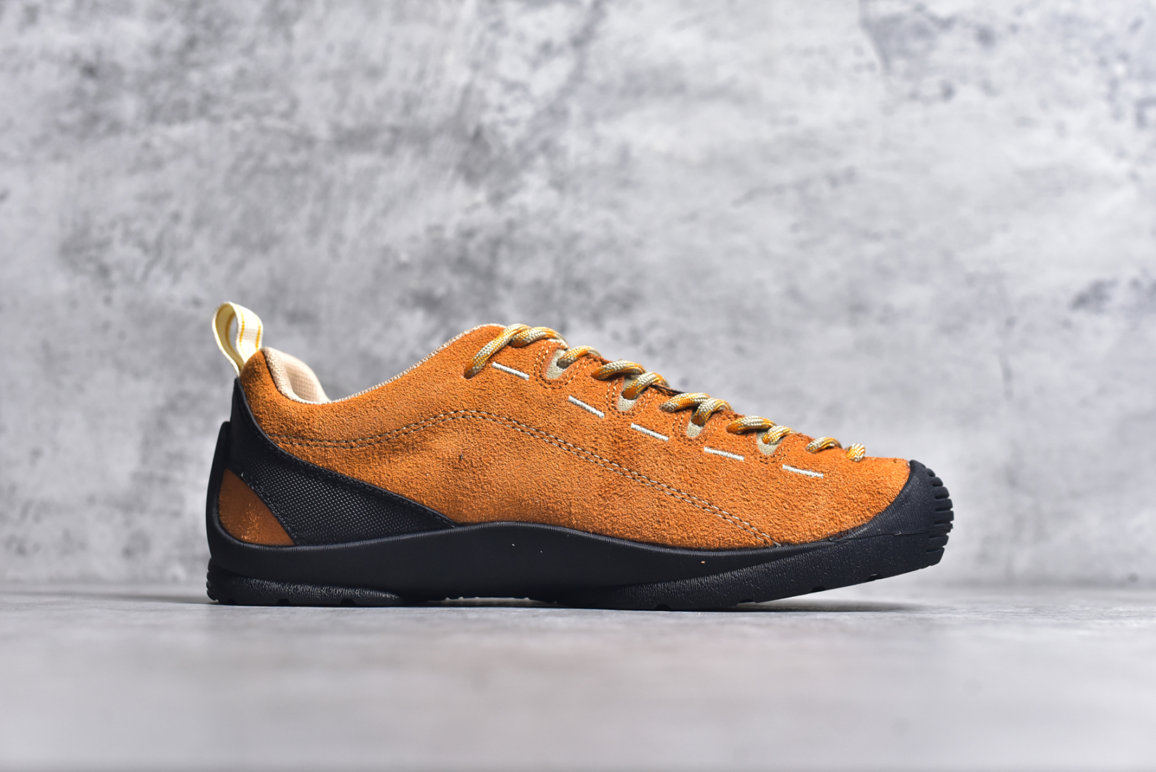 图片[3]-#Keen Jasper Rocks SP 美国人气户外品牌-科恩贾斯珀都市系列复古低帮系带户外风露营徒步登山运动训练鞋 原楦型开发纸版 采用固色翻毛皮鞋面材质 内嵌高密度EVA发泡缓震脚垫 外置一体式包裹防滑防剐蹭耐磨橡胶大底 向经典的90年代致敬 山系神级鞋履 尺码：35 36 37 38 39 40 41 42 43 44 45-选品中心