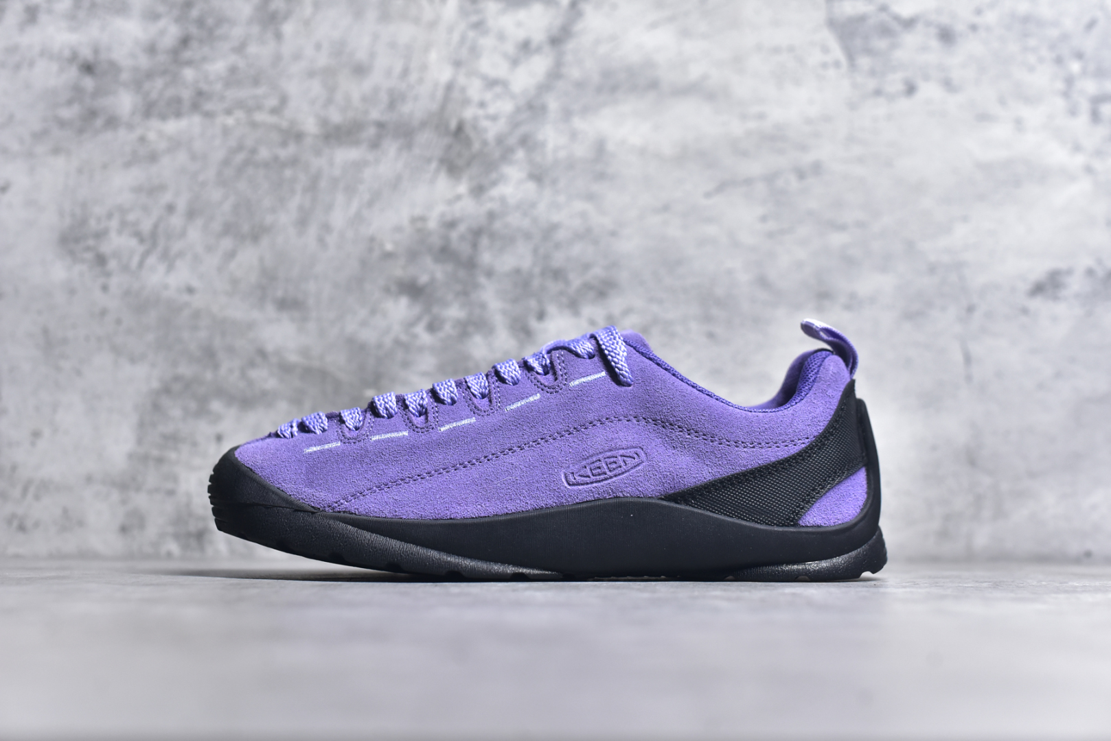 #Keen Jasper Rocks SP 美国人气户外品牌-科恩贾斯珀都市系列复古低帮系带户外风露营徒步登山运动训练鞋 原楦型开发纸版 采用固色翻毛皮鞋面材质 内嵌高密度EVA发泡缓震脚垫 外置一体式包裹防滑防剐蹭耐磨橡胶大底 向经典的90年代致敬 山系神级鞋履 尺码：35 36 37 38 39 40 41 42 43 44 45-选品中心