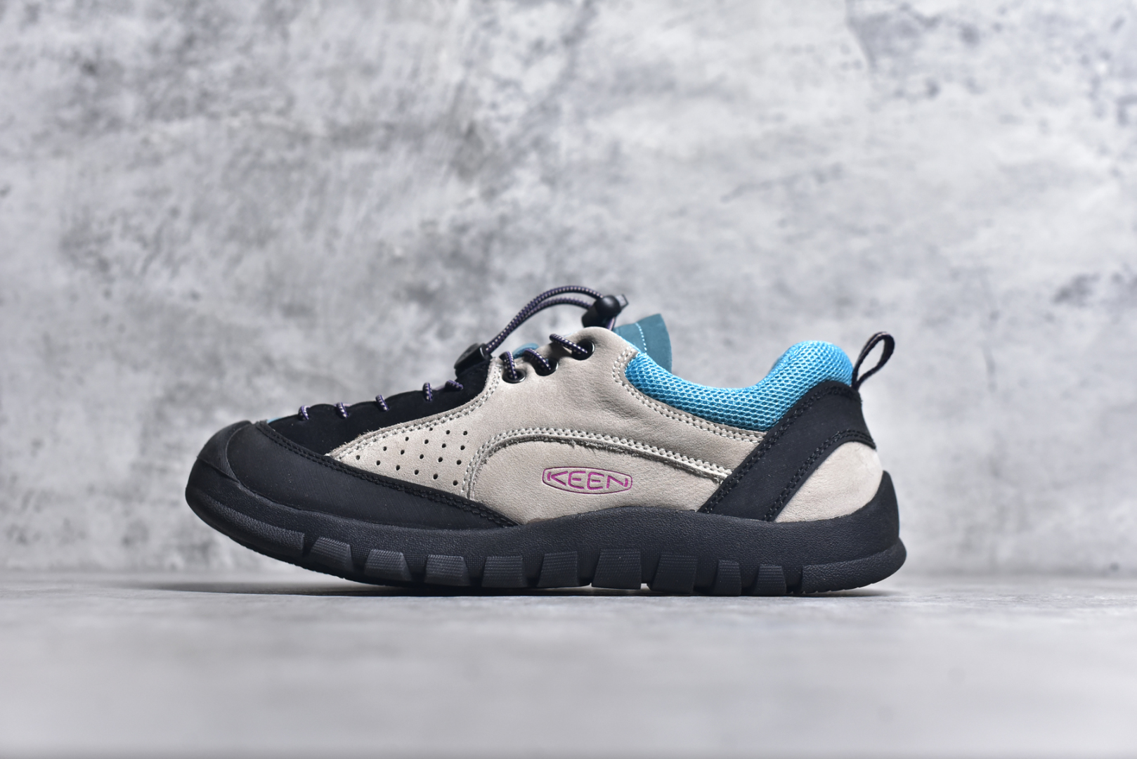 #Keen Jasper Rocks SP 美国人气户外品牌-科恩贾斯珀都市系列复古低帮系带户外风露营徒步登山运动训练鞋 原楦型开发纸版 采用固色翻毛皮鞋面材质 内嵌高密度EVA发泡缓震脚垫 外置一体式包裹防滑防剐蹭耐磨橡胶大底 向经典的90年代致敬 山系神级鞋履 尺码：35 36 37 38 39 40 41 42 43 44 45-选品中心