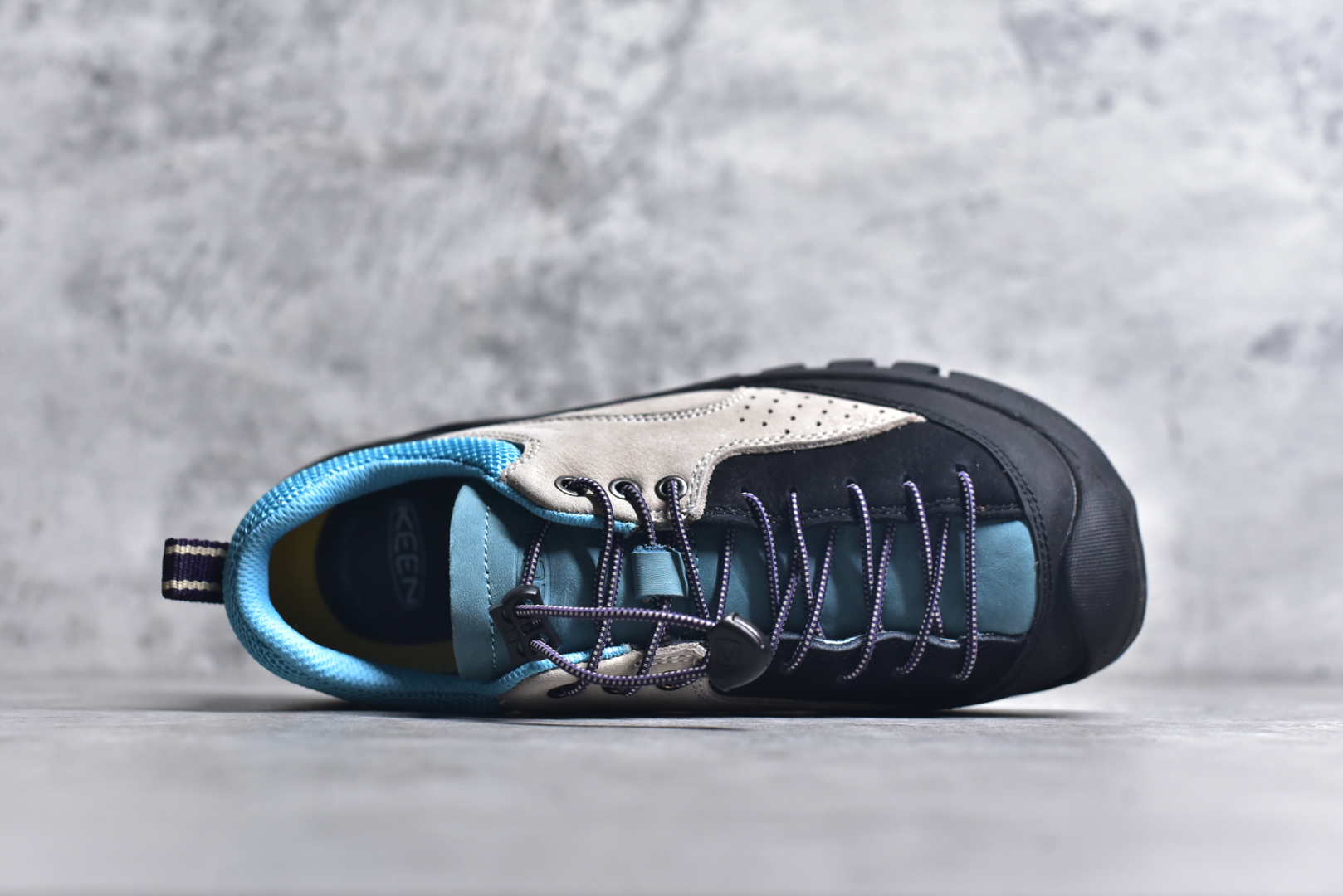 图片[4]-#Keen Jasper Rocks SP 美国人气户外品牌-科恩贾斯珀都市系列复古低帮系带户外风露营徒步登山运动训练鞋 原楦型开发纸版 采用固色翻毛皮鞋面材质 内嵌高密度EVA发泡缓震脚垫 外置一体式包裹防滑防剐蹭耐磨橡胶大底 向经典的90年代致敬 山系神级鞋履 尺码：35 36 37 38 39 40 41 42 43 44 45-选品中心