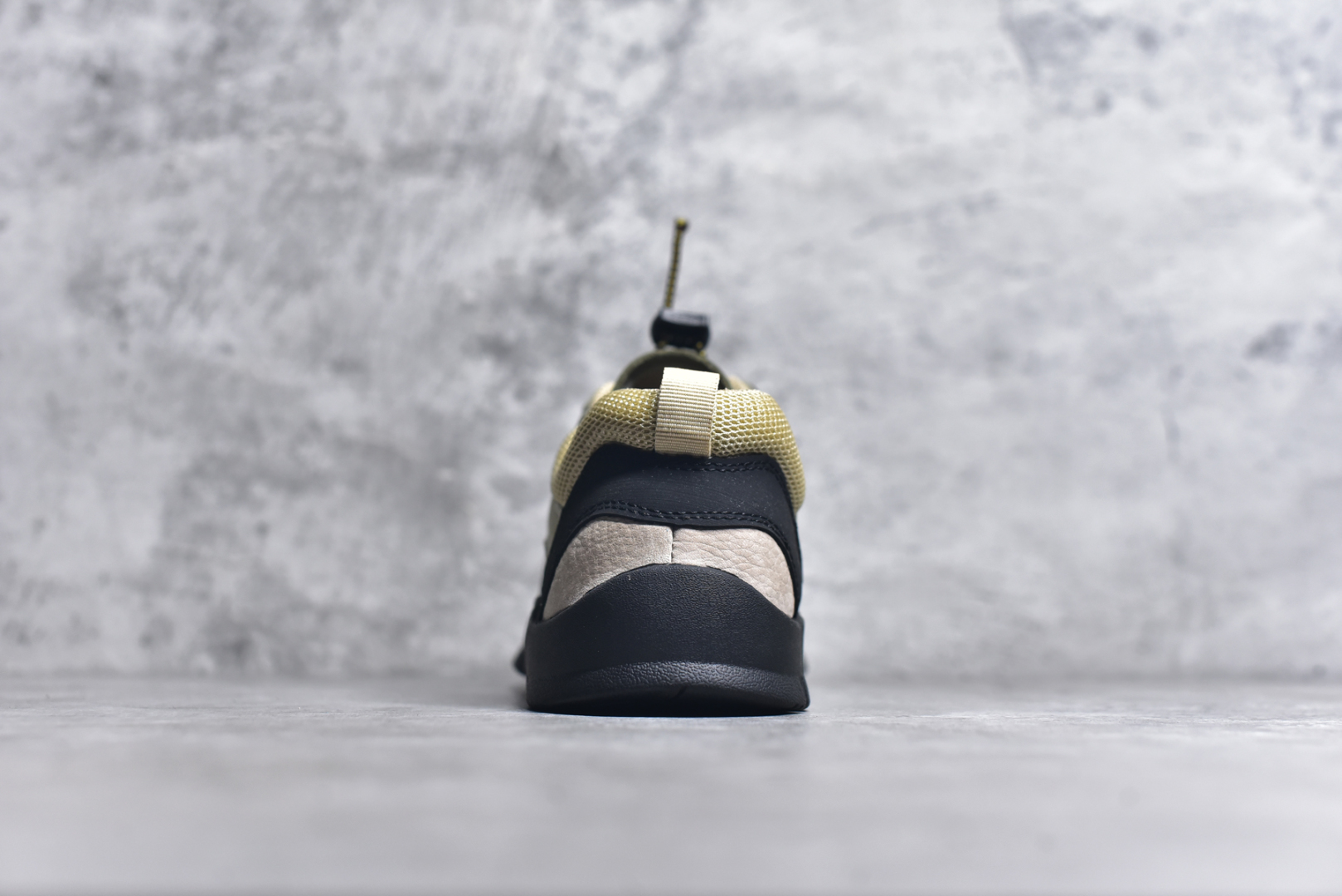 图片[5]-#Keen Jasper Rocks SP 美国人气户外品牌-科恩贾斯珀都市系列复古低帮系带户外风露营徒步登山运动训练鞋 原楦型开发纸版 采用固色翻毛皮鞋面材质 内嵌高密度EVA发泡缓震脚垫 外置一体式包裹防滑防剐蹭耐磨橡胶大底 向经典的90年代致敬 山系神级鞋履 尺码：35 36 37 38 39 40 41 42 43 44 45-选品中心