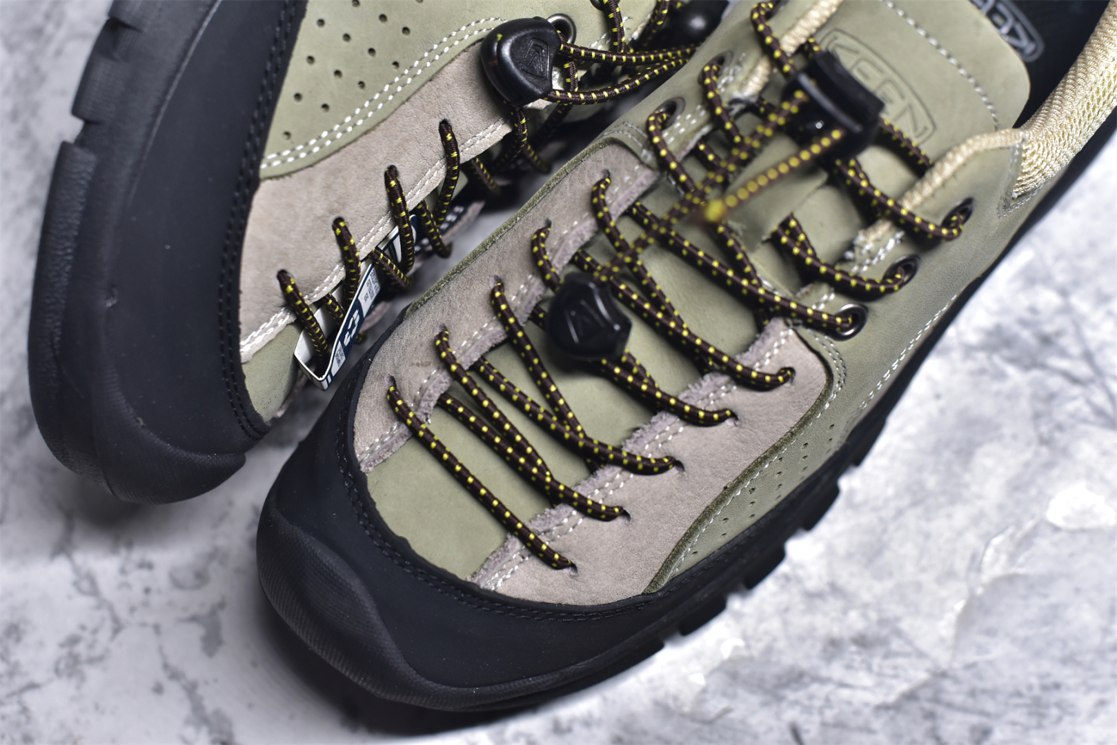 图片[8]-#Keen Jasper Rocks SP 美国人气户外品牌-科恩贾斯珀都市系列复古低帮系带户外风露营徒步登山运动训练鞋 原楦型开发纸版 采用固色翻毛皮鞋面材质 内嵌高密度EVA发泡缓震脚垫 外置一体式包裹防滑防剐蹭耐磨橡胶大底 向经典的90年代致敬 山系神级鞋履 尺码：35 36 37 38 39 40 41 42 43 44 45-选品中心