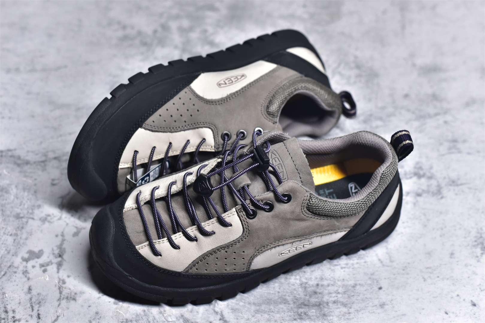图片[7]-#Keen Jasper Rocks SP 美国人气户外品牌-科恩贾斯珀都市系列复古低帮系带户外风露营徒步登山运动训练鞋 原楦型开发纸版 采用固色翻毛皮鞋面材质 内嵌高密度EVA发泡缓震脚垫 外置一体式包裹防滑防剐蹭耐磨橡胶大底 向经典的90年代致敬 山系神级鞋履 尺码：35 36 37 38 39 40 41 42 43 44 45-选品中心