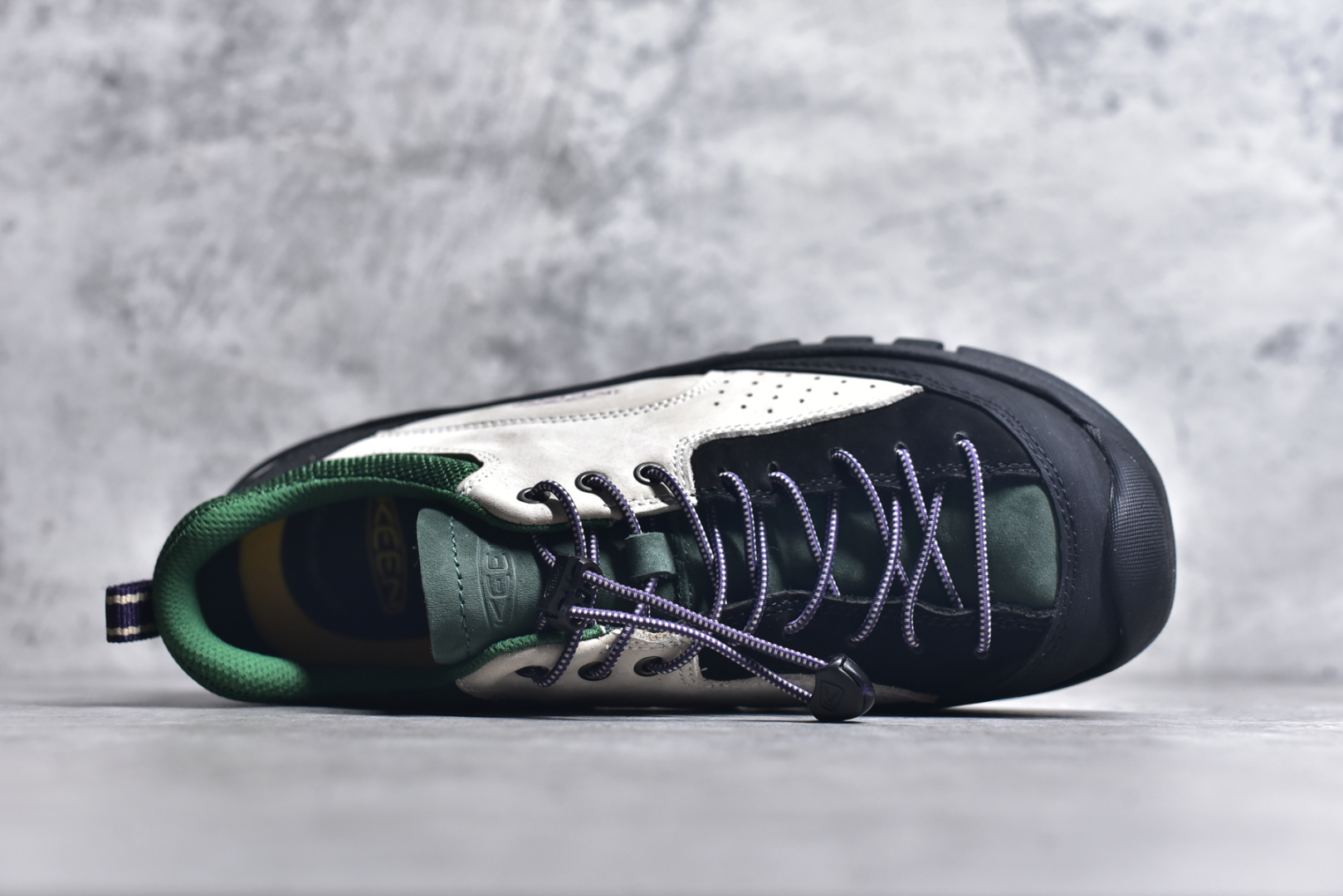 图片[4]-#Keen Jasper Rocks SP 美国人气户外品牌-科恩贾斯珀都市系列复古低帮系带户外风露营徒步登山运动训练鞋 原楦型开发纸版 采用固色翻毛皮鞋面材质 内嵌高密度EVA发泡缓震脚垫 外置一体式包裹防滑防剐蹭耐磨橡胶大底 向经典的90年代致敬 山系神级鞋履 尺码：35 36 37 38 39 40 41 42 43 44 45-选品中心