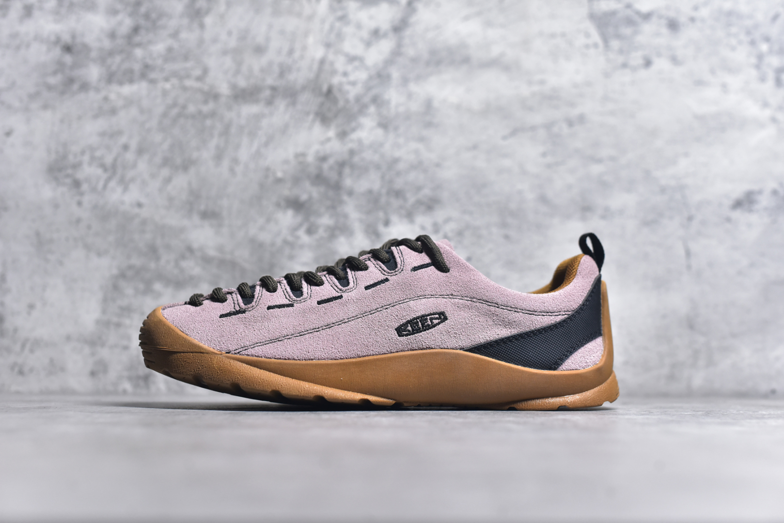 #Keen Jasper Rocks SP 美国人气户外品牌-科恩贾斯珀都市系列复古低帮系带户外风露营徒步登山运动训练鞋 原楦型开发纸版 采用固色翻毛皮鞋面材质 内嵌高密度EVA发泡缓震脚垫 外置一体式包裹防滑防剐蹭耐磨橡胶大底 向经典的90年代致敬 山系神级鞋履 尺码：35 36 37 38 39 40 41 42 43 44 45-选品中心