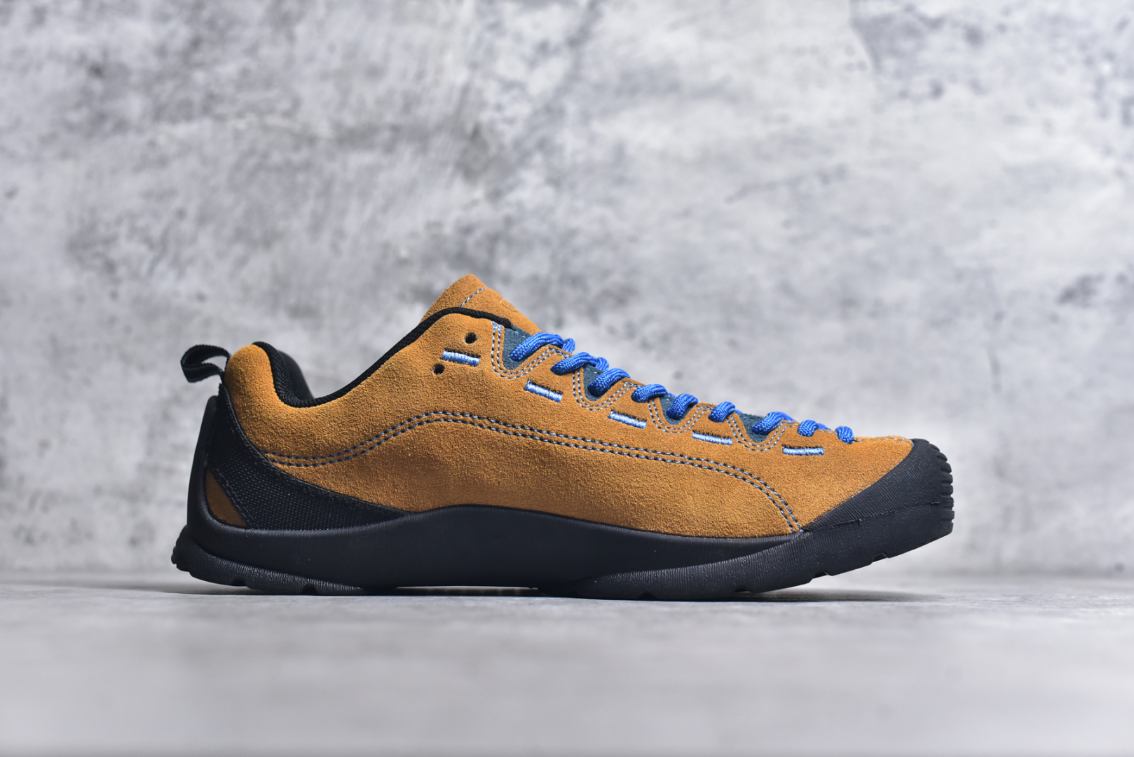 图片[3]-#Keen Jasper Rocks SP 美国人气户外品牌-科恩贾斯珀都市系列复古低帮系带户外风露营徒步登山运动训练鞋 原楦型开发纸版 采用固色翻毛皮鞋面材质 内嵌高密度EVA发泡缓震脚垫 外置一体式包裹防滑防剐蹭耐磨橡胶大底 向经典的90年代致敬 山系神级鞋履 尺码：35 36 37 38 39 40 41 42 43 44 45-选品中心