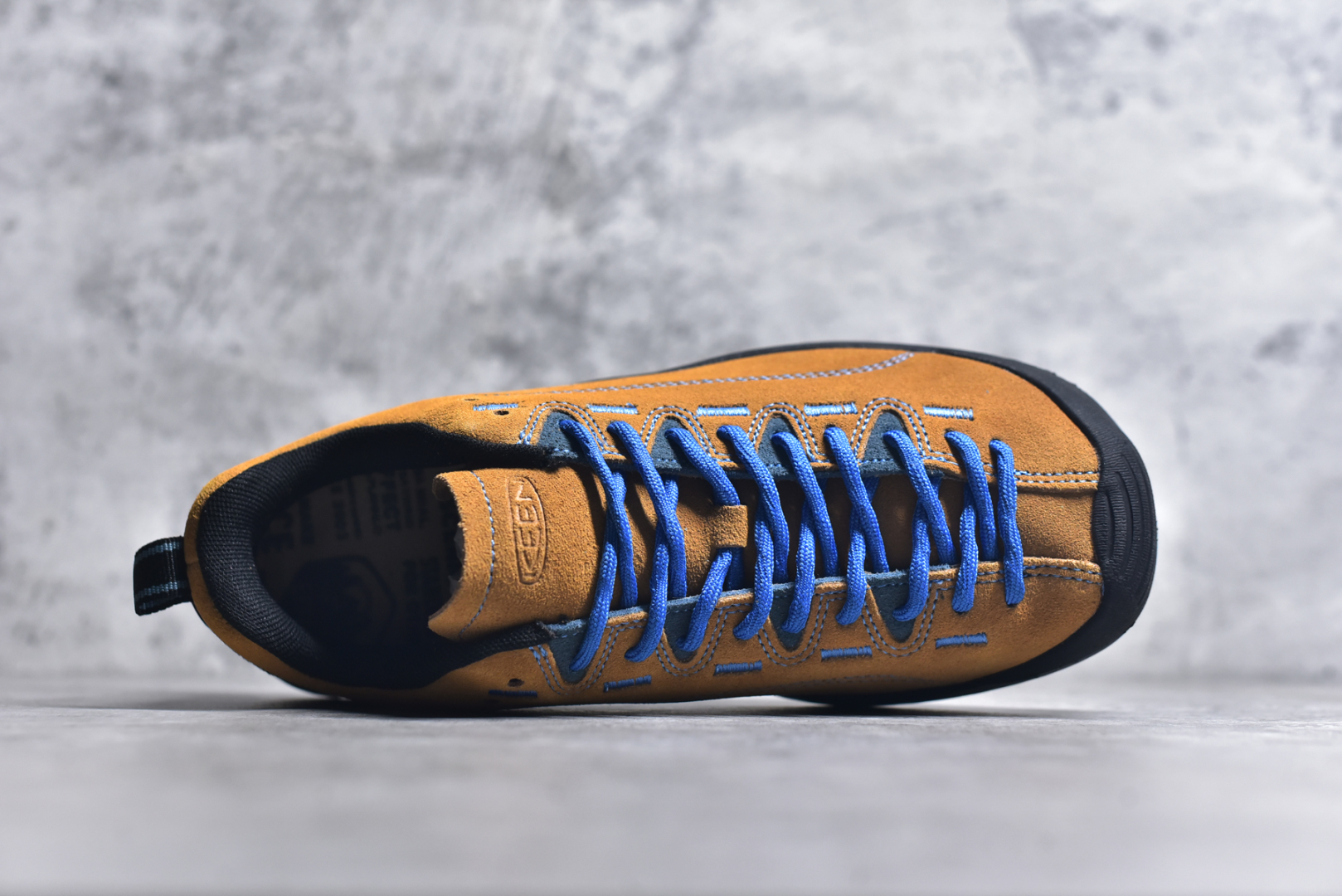 图片[4]-#Keen Jasper Rocks SP 美国人气户外品牌-科恩贾斯珀都市系列复古低帮系带户外风露营徒步登山运动训练鞋 原楦型开发纸版 采用固色翻毛皮鞋面材质 内嵌高密度EVA发泡缓震脚垫 外置一体式包裹防滑防剐蹭耐磨橡胶大底 向经典的90年代致敬 山系神级鞋履 尺码：35 36 37 38 39 40 41 42 43 44 45-选品中心