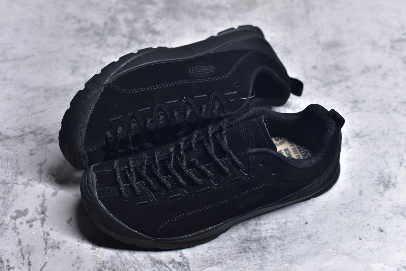 图片[7]-#Keen Jasper Rocks SP 美国人气户外品牌-科恩贾斯珀都市系列复古低帮系带户外风露营徒步登山运动训练鞋 原楦型开发纸版 采用固色翻毛皮鞋面材质 内嵌高密度EVA发泡缓震脚垫 外置一体式包裹防滑防剐蹭耐磨橡胶大底 向经典的90年代致敬 山系神级鞋履 尺码：35 36 37 38 39 40 41 42 43 44 45-选品中心