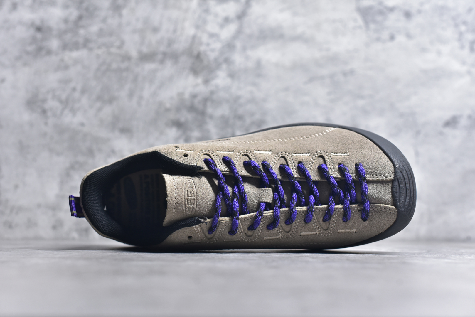 图片[4]-#Keen Jasper Rocks SP 美国人气户外品牌-科恩贾斯珀都市系列复古低帮系带户外风露营徒步登山运动训练鞋 原楦型开发纸版 采用固色翻毛皮鞋面材质 内嵌高密度EVA发泡缓震脚垫 外置一体式包裹防滑防剐蹭耐磨橡胶大底 向经典的90年代致敬 山系神级鞋履 尺码：35 36 37 38 39 40 41 42 43 44 45-选品中心