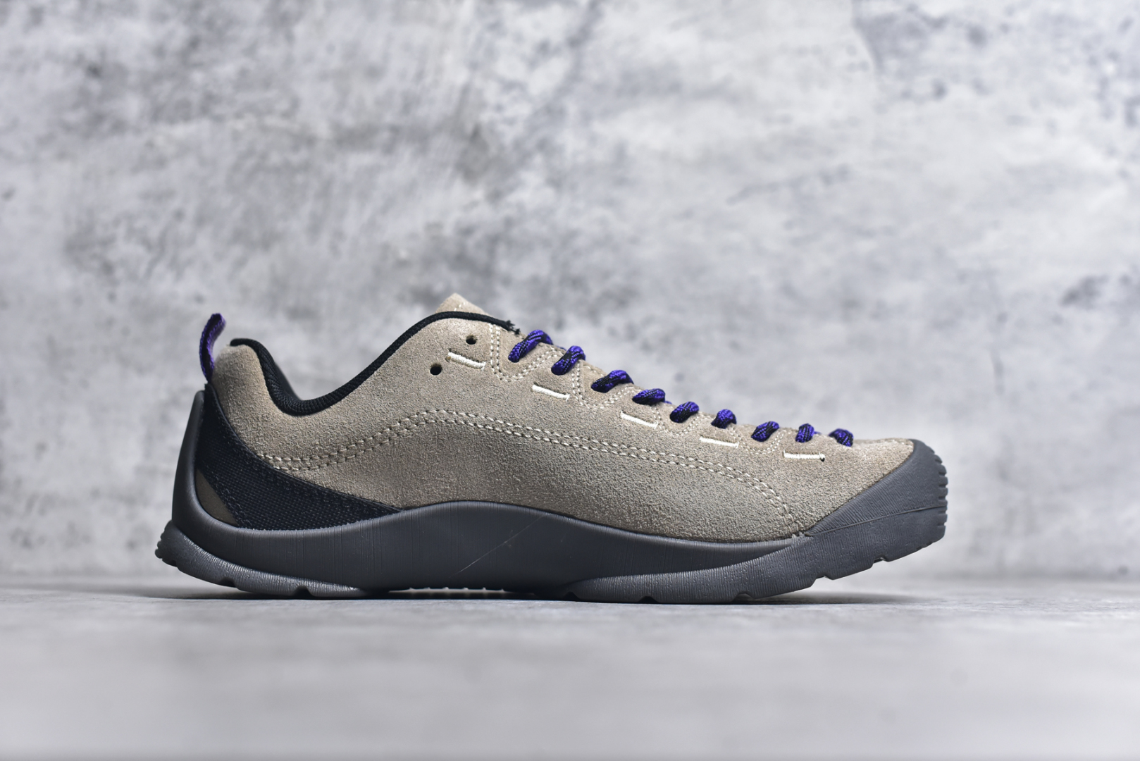 图片[3]-#Keen Jasper Rocks SP 美国人气户外品牌-科恩贾斯珀都市系列复古低帮系带户外风露营徒步登山运动训练鞋 原楦型开发纸版 采用固色翻毛皮鞋面材质 内嵌高密度EVA发泡缓震脚垫 外置一体式包裹防滑防剐蹭耐磨橡胶大底 向经典的90年代致敬 山系神级鞋履 尺码：35 36 37 38 39 40 41 42 43 44 45-选品中心