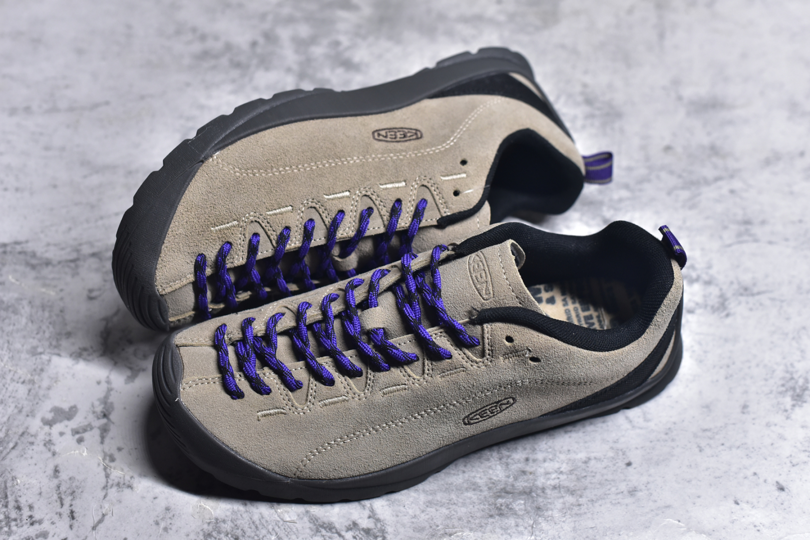 图片[7]-#Keen Jasper Rocks SP 美国人气户外品牌-科恩贾斯珀都市系列复古低帮系带户外风露营徒步登山运动训练鞋 原楦型开发纸版 采用固色翻毛皮鞋面材质 内嵌高密度EVA发泡缓震脚垫 外置一体式包裹防滑防剐蹭耐磨橡胶大底 向经典的90年代致敬 山系神级鞋履 尺码：35 36 37 38 39 40 41 42 43 44 45-选品中心