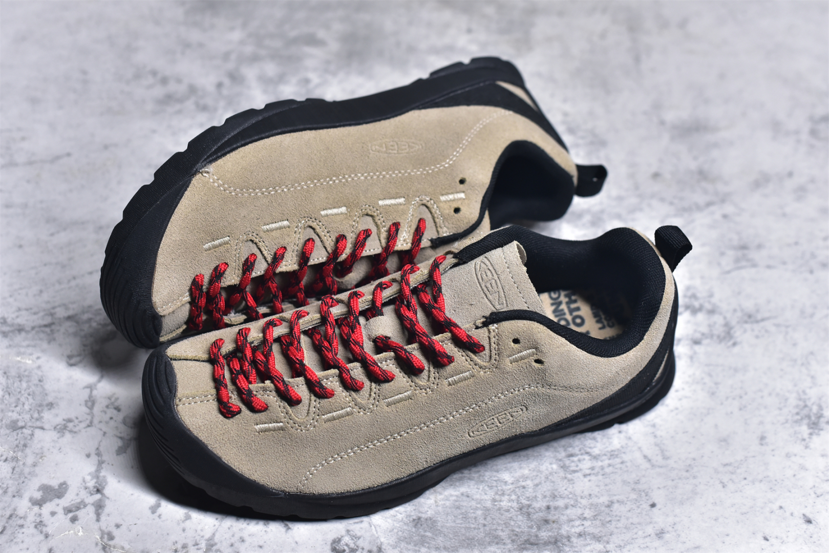 图片[7]-#Keen Jasper Rocks SP 美国人气户外品牌-科恩贾斯珀都市系列复古低帮系带户外风露营徒步登山运动训练鞋 原楦型开发纸版 采用固色翻毛皮鞋面材质 内嵌高密度EVA发泡缓震脚垫 外置一体式包裹防滑防剐蹭耐磨橡胶大底 向经典的90年代致敬 山系神级鞋履 尺码：35 36 37 38 39 40 41 42 43 44 45-选品中心