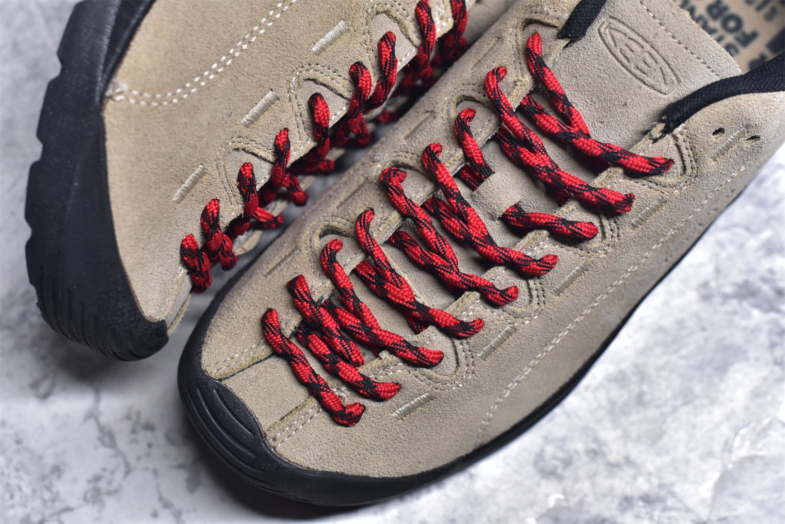 图片[8]-#Keen Jasper Rocks SP 美国人气户外品牌-科恩贾斯珀都市系列复古低帮系带户外风露营徒步登山运动训练鞋 原楦型开发纸版 采用固色翻毛皮鞋面材质 内嵌高密度EVA发泡缓震脚垫 外置一体式包裹防滑防剐蹭耐磨橡胶大底 向经典的90年代致敬 山系神级鞋履 尺码：35 36 37 38 39 40 41 42 43 44 45-选品中心
