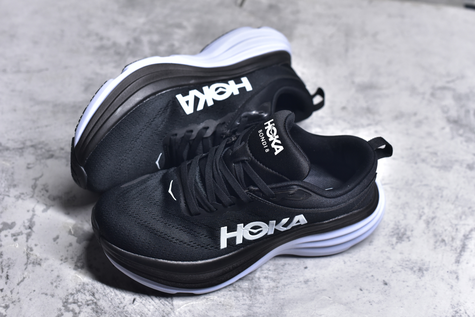 图片[7]-#小红书推荐HOKA M MACH X全新配色 这个品牌来自于新西兰的毛利语，HOKA表示大地，ONE ONE表示飞越，连起来就是飞越地平线，ONE ONE不是读作“万万”，正确读法是“欧尼欧尼”。 HOKA在超厚中底方面的积累，让它跑在了其他厂商的前面，推出的跑鞋以缓震和轻量的优势，得到,众多跑者的青睐 货号：1147833 尺码：36-45-选品中心