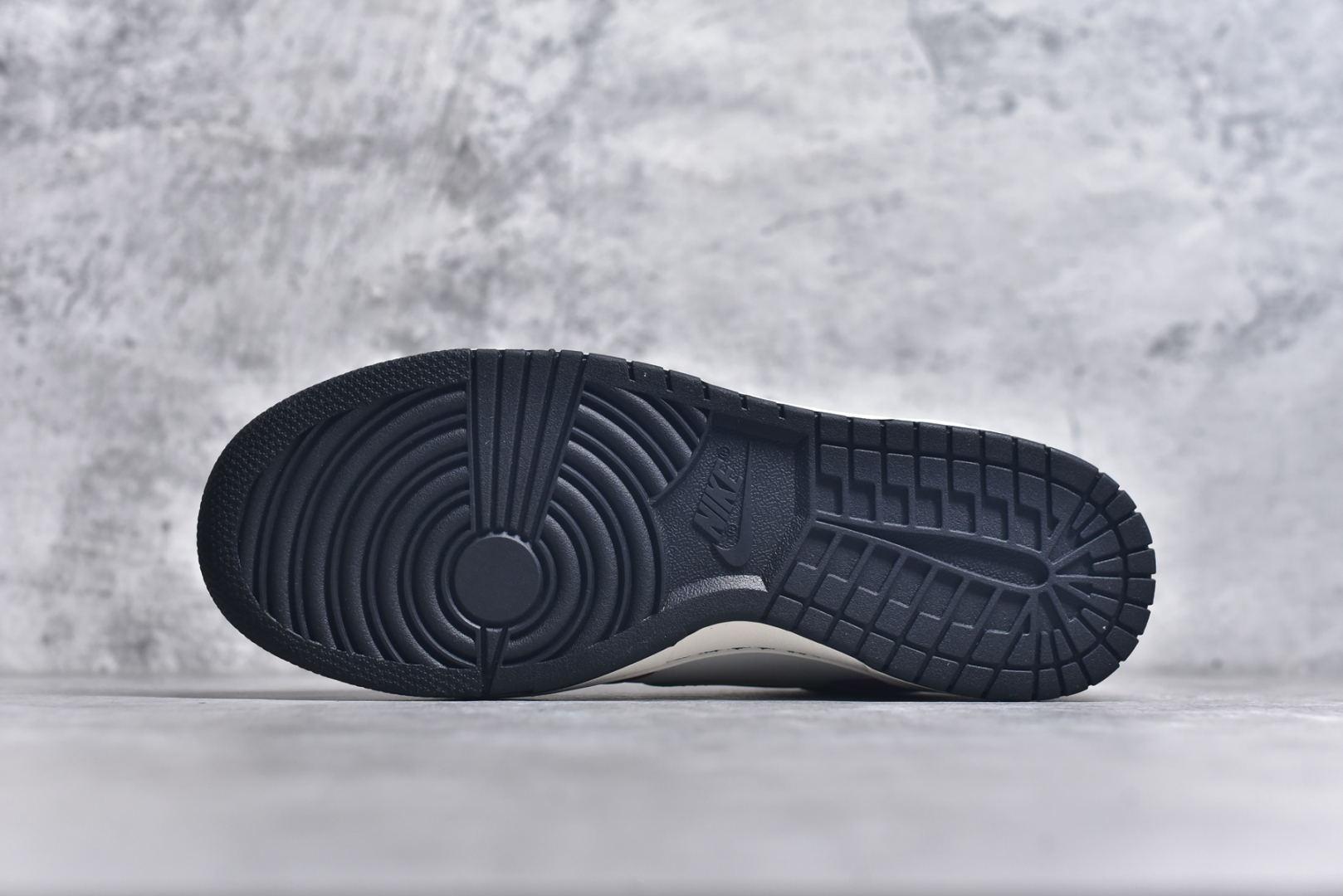 图片[6]-#Nk SB Dunk Low 恐龙战队系列 霸王龙配色 低帮休闲运动滑板板鞋 ZZ1998-001 #大厂纯原品质出货 纯正版型 定制鞋盒 皮料切割干净无任何毛边 细节完美 超高清洁度 尺码：36 36.5 37.5 38 38.5 39 40 40.5 41 42 42.5 43 44 44.5 45-选品中心