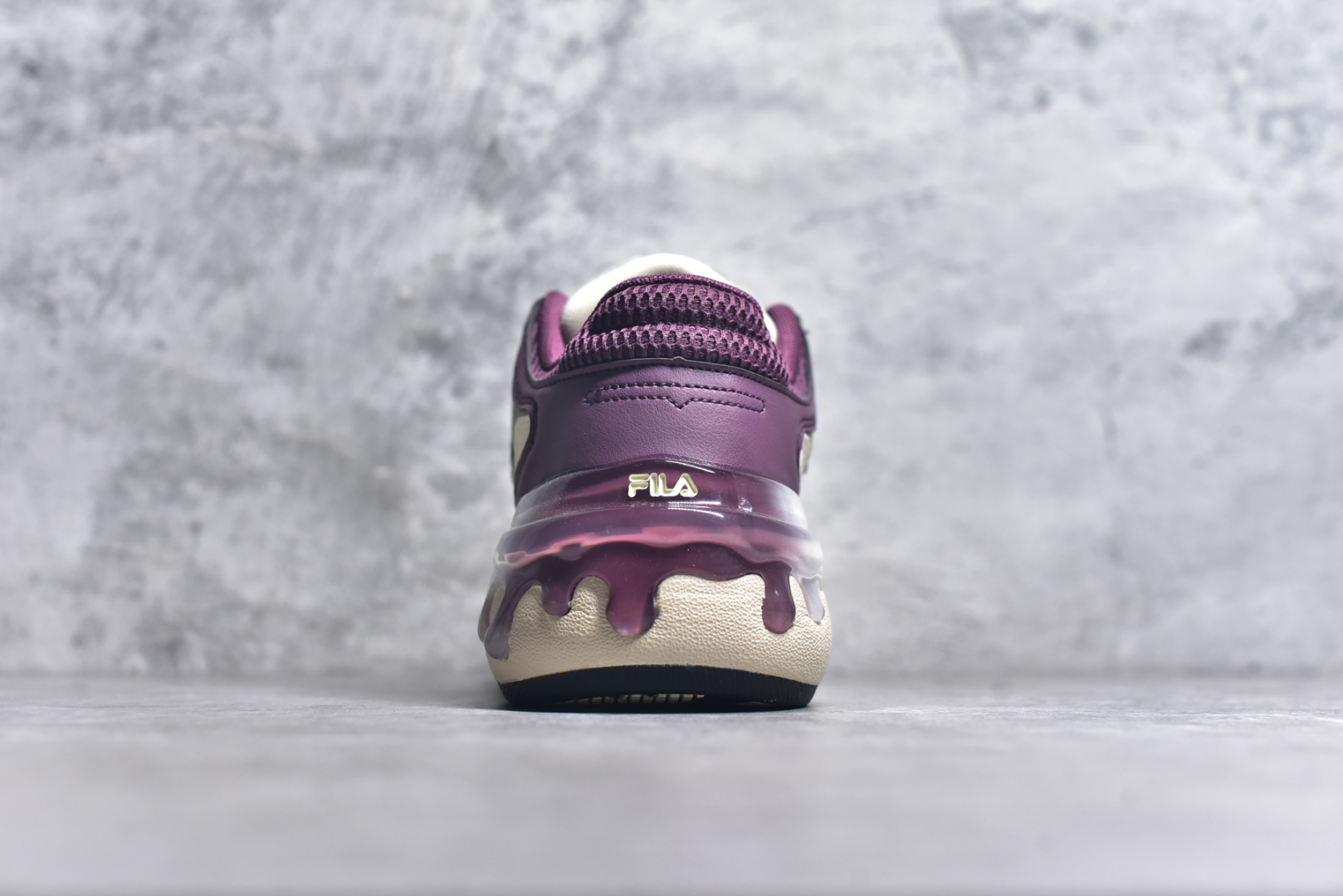 图片[5]-#FILA CARROT 2 斐乐萝卜鞋2.0 经典百搭休闲 防滑减震耐磨低帮板鞋 传承了 FILA 的百年基因，融入年轻运动及潮流文化，成为引领变革、创新突破的一代。以“1+N” 的跨界合作模式重现经典的同时创造经典。带来最出其不意的跨界合作惊喜。同时，FILAFUSION把FILA 的 DNA 融入到定制体验里，你可以随心制造厲于你的产品。FILA FUSION 的鞋家族涵盖了老爹鞋、跑步鞋、网球鞋、季节款。风格复古新潮，满足了时尚人士出行及各类运动的搭配需求，成为当下年轻人筷拥的鞋类品牌之一。FILA FUSION 走进年轻人的世界，通过年轻人运动，街舞，滑板，篮球，展现 FILA FUSION 的潮流态度和年轻文化。FILA FUSION 认为末来属于引领变革、创新突破的年轻一代，让我们一起构成 FILA 未来的蓝图吧！尺码：35.5 36 36.5 37.5 38 38.5 39 40-选品中心