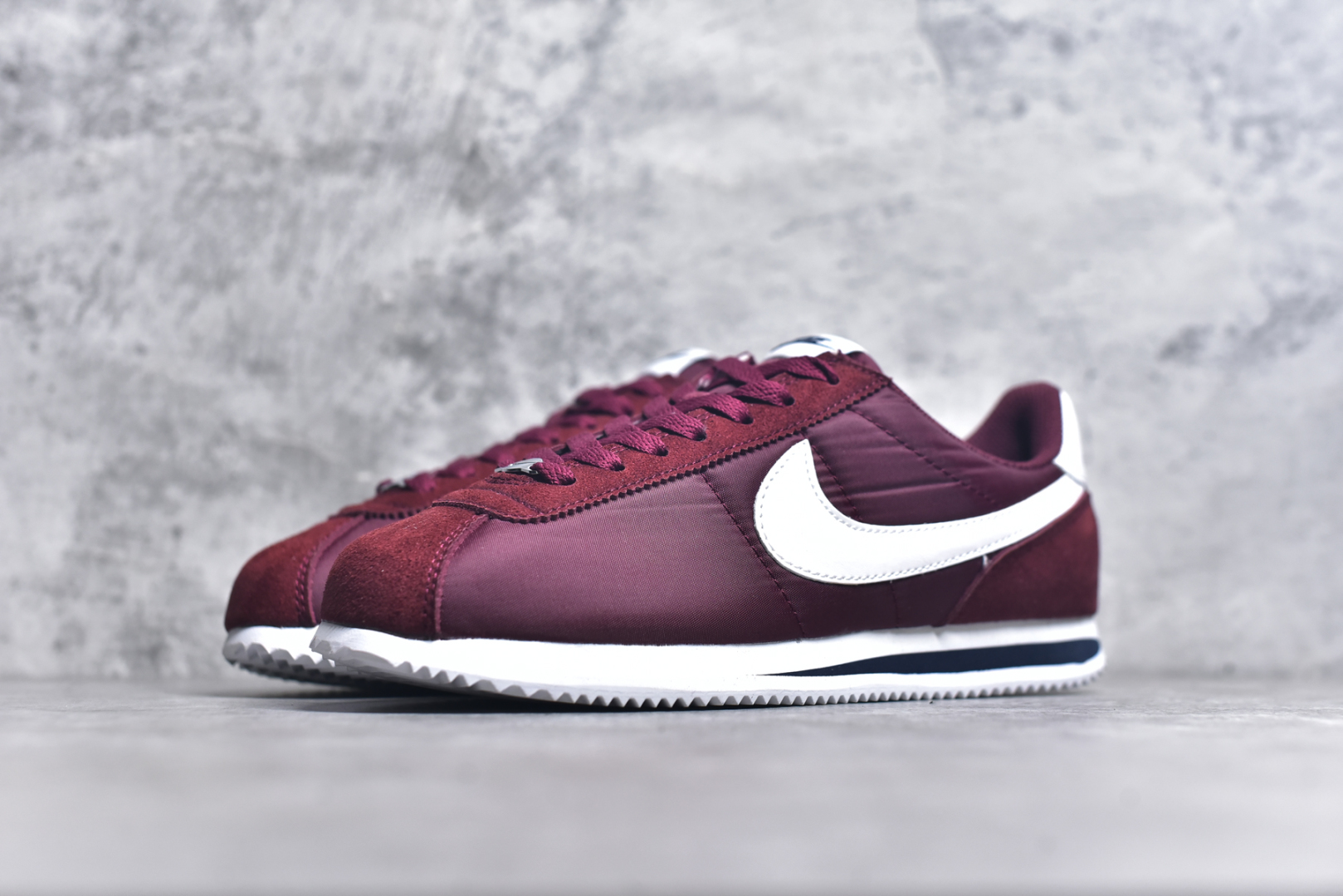 图片[2]-#NK Classic Cortez Leather 阿甘复古初代皮革慢跑鞋 实体平台指令订单 全套原纸板楦头开发 原厂数据大底磨具 一比一鞋头弧度高度鞋身弧度 细节品控鞋型随意对比 正确烫金高频细节 公司级标准检验QC 区分市面一切版本 完美复刻阿甘复古鞋型 尺码：35.5 36 36.5 37.5 38 38.5 39 40 40.5 41 42 42.5 43 44 45-选品中心