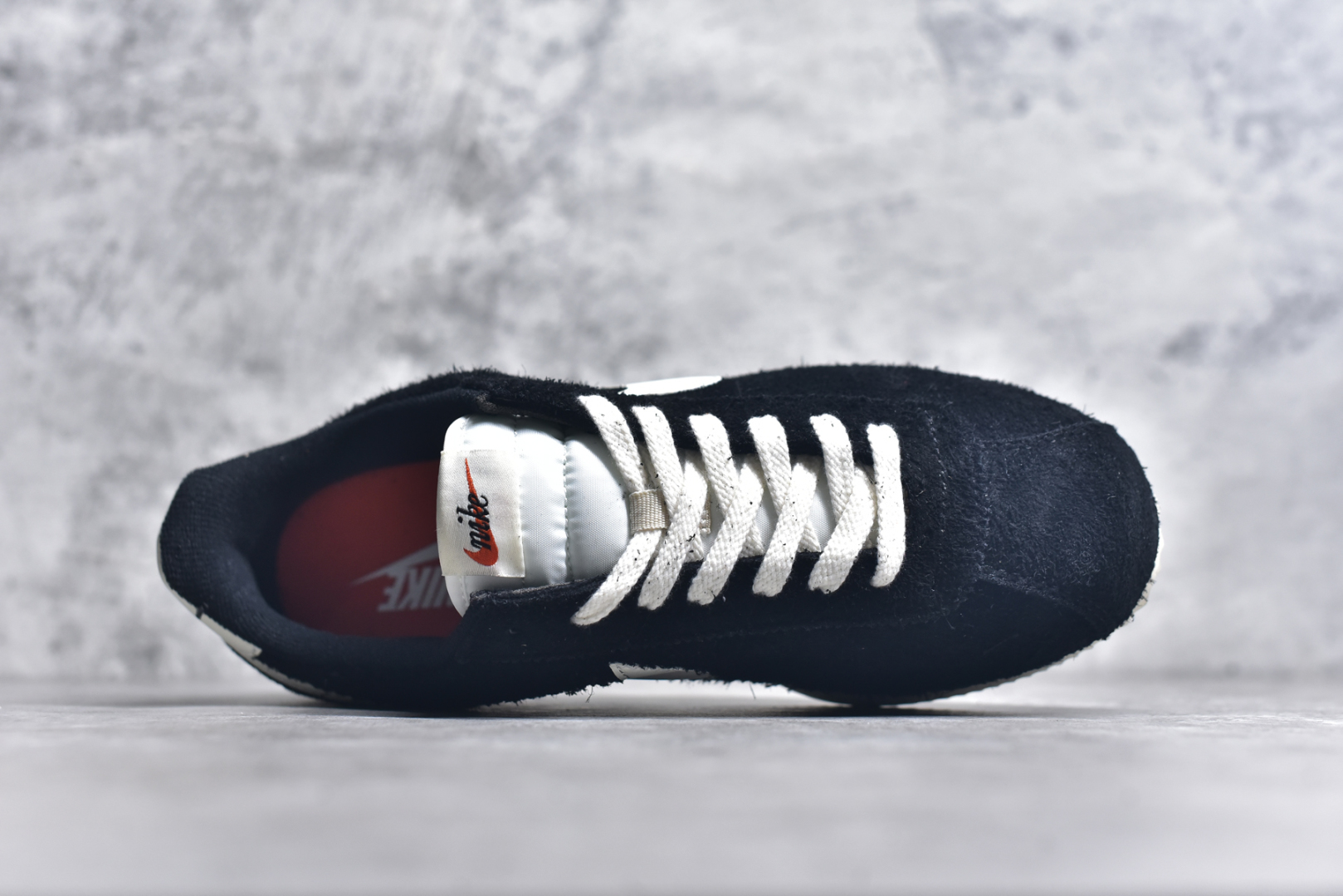 图片[4]-#NK Classic Cortez Leather 阿甘复古初代皮革慢跑鞋 实体平台指令订单 全套原纸板楦头开发 原厂数据大底磨具 一比一鞋头弧度高度鞋身弧度 细节品控鞋型随意对比 正确烫金高频细节 公司级标准检验QC 区分市面一切版本 完美复刻阿甘复古鞋型 尺码：35.5 36 36.5 37.5 38 38.5 39 40 40.5 41 42 42.5 43 44 45-选品中心
