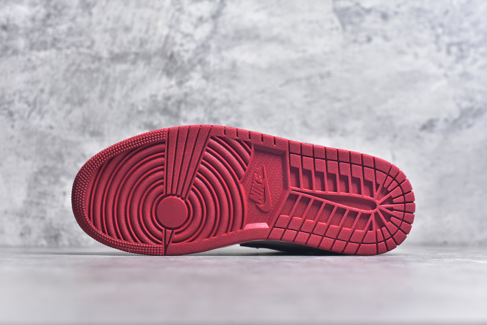 图片[6]-#Air Jordan AJ1 Low 低帮 白红 HJ9338-106 全新流水线出品 DT版本唯一平替选择 市场第二梯队最强版 全部原鞋开发 原楦原纸板开发 全鞋电脑针车 原厂内置全掌气垫 原盒内在原标 唯一Zp原版鞋带绑法 免检产品 全新2022版型 全头层皮料 完美零毛边处理 原厂配置全掌气垫 价格定位良心 几十个配色陆续出货 尺码：36 36.5 37.5 38 38.5 39 40 40.5 41 42 42.5 43 44 44.5 45 46 47.5-选品中心