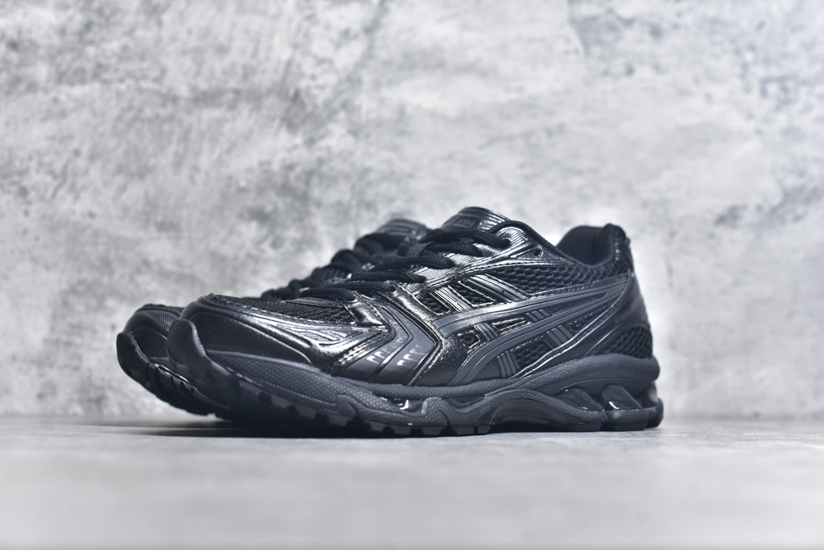 图片[2]-#纯原 Asics Gel-Kayano K14 亚瑟士系列复古舒适织物合成革减震防滑耐磨低帮休闲跑步鞋 内卷时代 纯原品质 真标价格 市场顶级版本 原装纸板楦头开发 独家私模五层组合大底 原厂定制缓震硅胶加持 原盒原配 官方四联吊牌 一比一同步原鞋工艺和用料 鞋面原厂“三明治”多层网布 区别其他同价版本 鞋垫采用原厂OrthoLite欧索莱材质 非普通海玻璃鞋垫 后跟一样采用了GEL缓震胶 整体系列设计非常的科技感 锻炼跑步的同时让你一样时尚百搭 尺码：36 37 37.5 38 39 39.5 40 40.5 41.5 42 42.5 43.5 44 44.5 45-选品中心