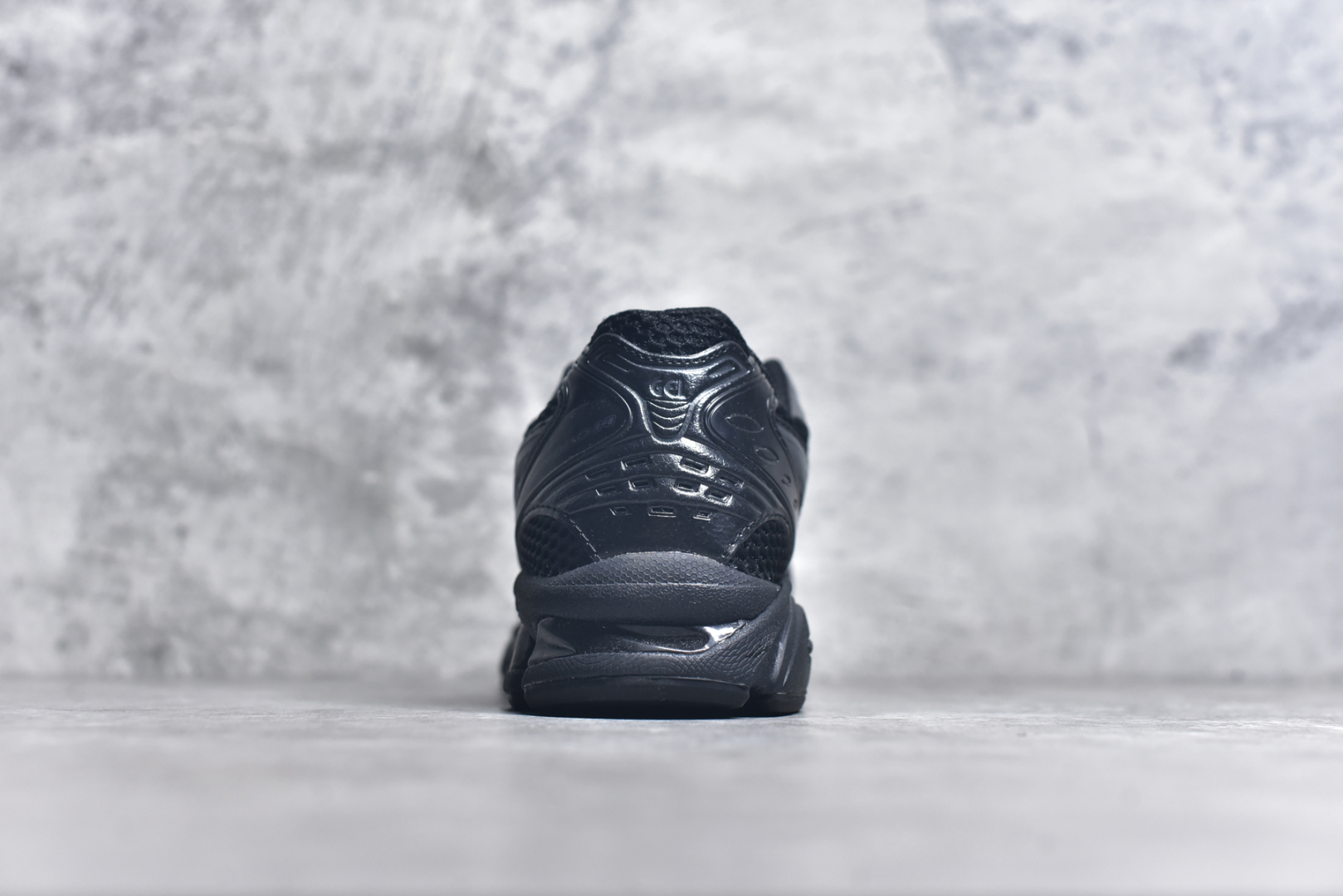 图片[5]-#纯原 Asics Gel-Kayano K14 亚瑟士系列复古舒适织物合成革减震防滑耐磨低帮休闲跑步鞋 内卷时代 纯原品质 真标价格 市场顶级版本 原装纸板楦头开发 独家私模五层组合大底 原厂定制缓震硅胶加持 原盒原配 官方四联吊牌 一比一同步原鞋工艺和用料 鞋面原厂“三明治”多层网布 区别其他同价版本 鞋垫采用原厂OrthoLite欧索莱材质 非普通海玻璃鞋垫 后跟一样采用了GEL缓震胶 整体系列设计非常的科技感 锻炼跑步的同时让你一样时尚百搭 尺码：36 37 37.5 38 39 39.5 40 40.5 41.5 42 42.5 43.5 44 44.5 45-选品中心