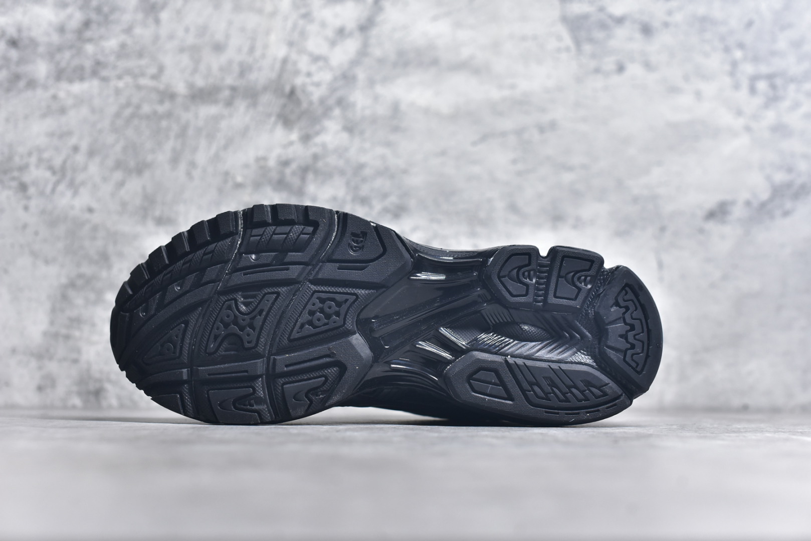 图片[6]-#纯原 Asics Gel-Kayano K14 亚瑟士系列复古舒适织物合成革减震防滑耐磨低帮休闲跑步鞋 内卷时代 纯原品质 真标价格 市场顶级版本 原装纸板楦头开发 独家私模五层组合大底 原厂定制缓震硅胶加持 原盒原配 官方四联吊牌 一比一同步原鞋工艺和用料 鞋面原厂“三明治”多层网布 区别其他同价版本 鞋垫采用原厂OrthoLite欧索莱材质 非普通海玻璃鞋垫 后跟一样采用了GEL缓震胶 整体系列设计非常的科技感 锻炼跑步的同时让你一样时尚百搭 尺码：36 37 37.5 38 39 39.5 40 40.5 41.5 42 42.5 43.5 44 44.5 45-选品中心