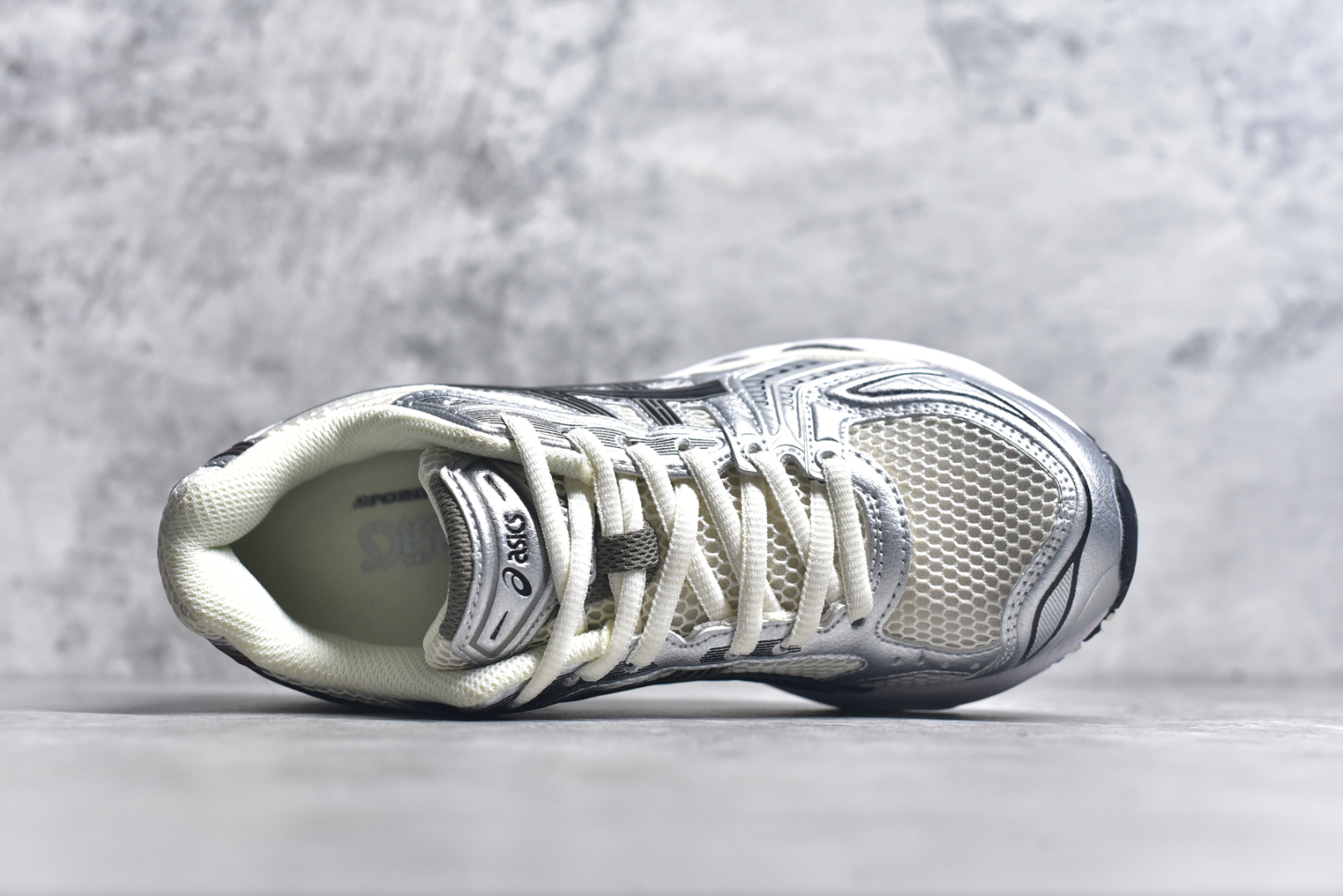图片[4]-#纯原 Asics Gel-Kayano K14 亚瑟士系列复古舒适织物合成革减震防滑耐磨低帮休闲跑步鞋 内卷时代 纯原品质 真标价格 市场顶级版本 原装纸板楦头开发 独家私模五层组合大底 原厂定制缓震硅胶加持 原盒原配 官方四联吊牌 一比一同步原鞋工艺和用料 鞋面原厂“三明治”多层网布 区别其他同价版本 鞋垫采用原厂OrthoLite欧索莱材质 非普通海玻璃鞋垫 后跟一样采用了GEL缓震胶 整体系列设计非常的科技感 锻炼跑步的同时让你一样时尚百搭 尺码：36 37 37.5 38 39 39.5 40 40.5 41.5 42 42.5 43.5 44 44.5 45-选品中心