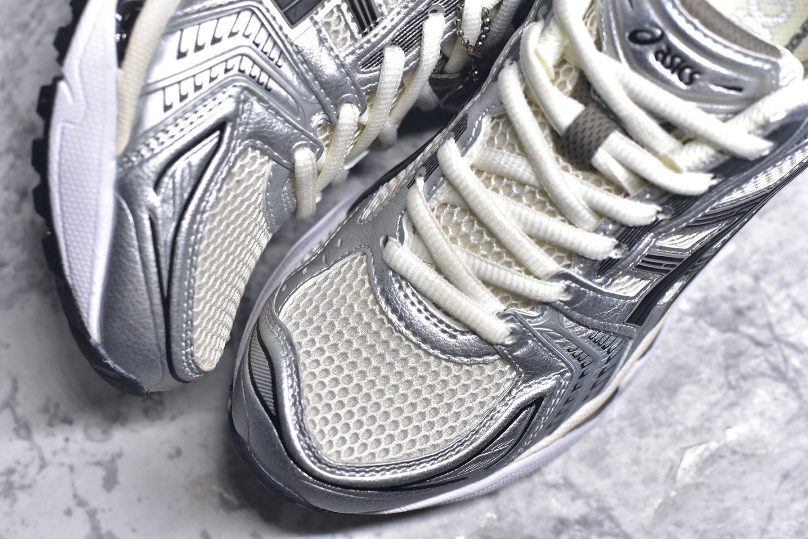 图片[8]-#纯原 Asics Gel-Kayano K14 亚瑟士系列复古舒适织物合成革减震防滑耐磨低帮休闲跑步鞋 内卷时代 纯原品质 真标价格 市场顶级版本 原装纸板楦头开发 独家私模五层组合大底 原厂定制缓震硅胶加持 原盒原配 官方四联吊牌 一比一同步原鞋工艺和用料 鞋面原厂“三明治”多层网布 区别其他同价版本 鞋垫采用原厂OrthoLite欧索莱材质 非普通海玻璃鞋垫 后跟一样采用了GEL缓震胶 整体系列设计非常的科技感 锻炼跑步的同时让你一样时尚百搭 尺码：36 37 37.5 38 39 39.5 40 40.5 41.5 42 42.5 43.5 44 44.5 45-选品中心