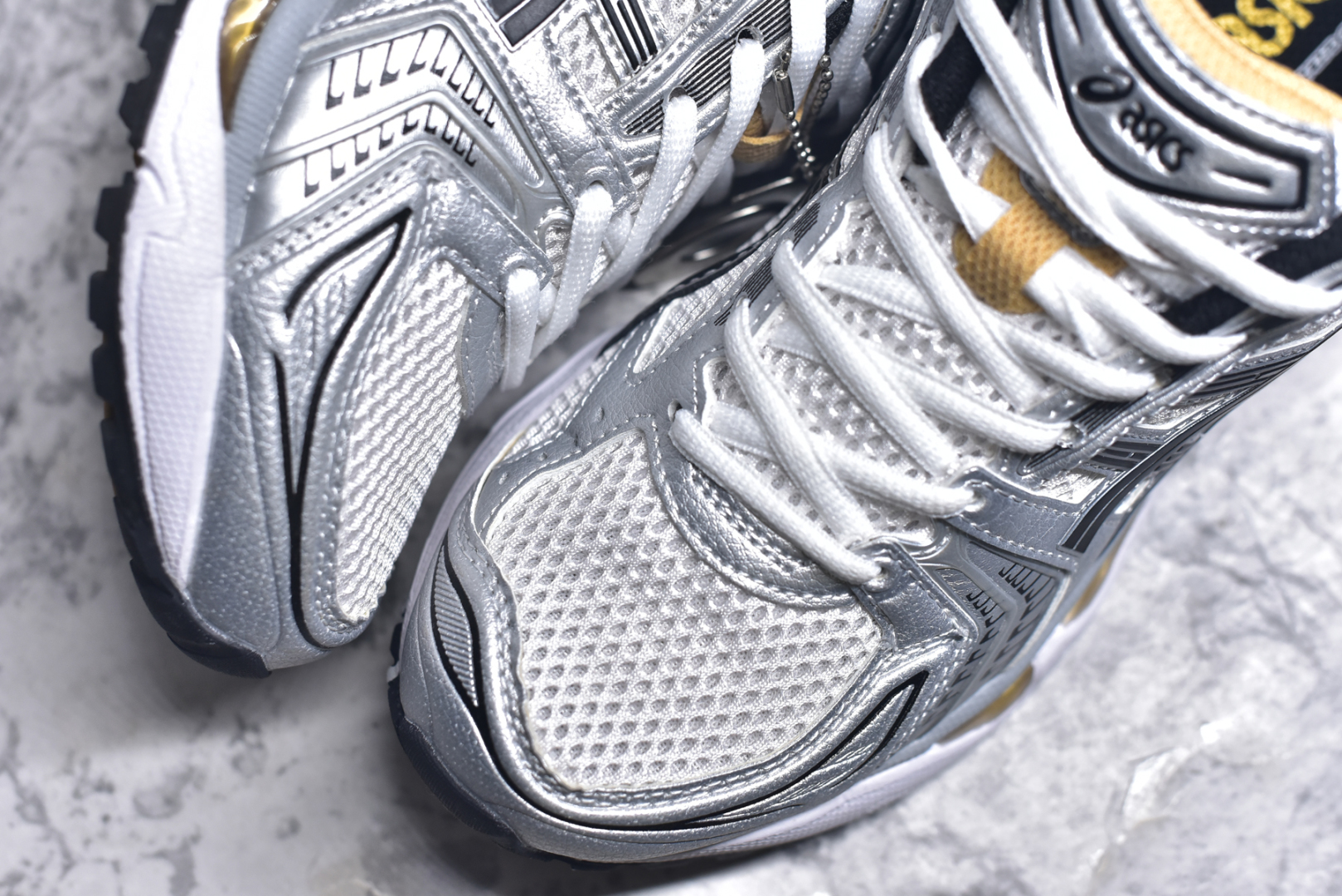 图片[8]-#纯原 Asics Gel-Kayano K14 亚瑟士系列复古舒适织物合成革减震防滑耐磨低帮休闲跑步鞋 内卷时代 纯原品质 真标价格 市场顶级版本 原装纸板楦头开发 独家私模五层组合大底 原厂定制缓震硅胶加持 原盒原配 官方四联吊牌 一比一同步原鞋工艺和用料 鞋面原厂“三明治”多层网布 区别其他同价版本 鞋垫采用原厂OrthoLite欧索莱材质 非普通海玻璃鞋垫 后跟一样采用了GEL缓震胶 整体系列设计非常的科技感 锻炼跑步的同时让你一样时尚百搭 尺码：36 37 37.5 38 39 39.5 40 40.5 41.5 42 42.5 43.5 44 44.5 45-选品中心