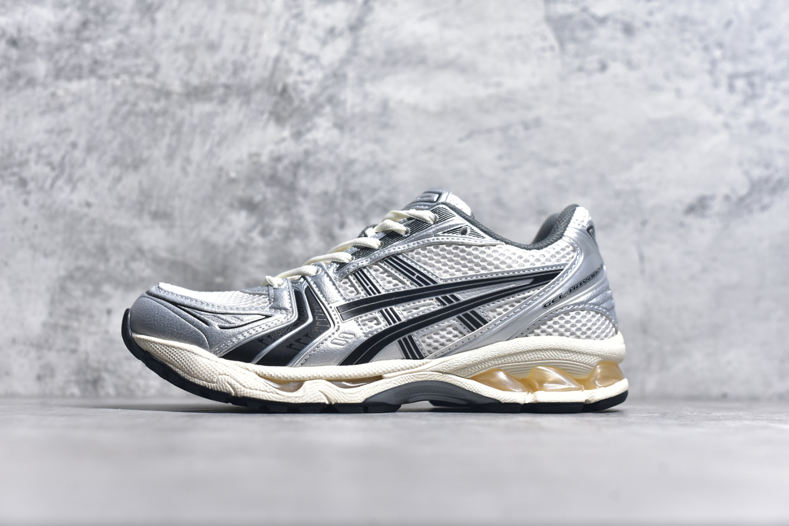 #纯原 Asics Gel-Kayano K14 亚瑟士系列复古舒适织物合成革减震防滑耐磨低帮休闲跑步鞋 内卷时代 纯原品质 真标价格 市场顶级版本 原装纸板楦头开发 独家私模五层组合大底 原厂定制缓震硅胶加持 原盒原配 官方四联吊牌 一比一同步原鞋工艺和用料 鞋面原厂“三明治”多层网布 区别其他同价版本 鞋垫采用原厂OrthoLite欧索莱材质 非普通海玻璃鞋垫 后跟一样采用了GEL缓震胶 整体系列设计非常的科技感 锻炼跑步的同时让你一样时尚百搭 尺码：36 37 37.5 38 39 39.5 40 40.5 41.5 42 42.5 43.5 44 44.5 45-选品中心