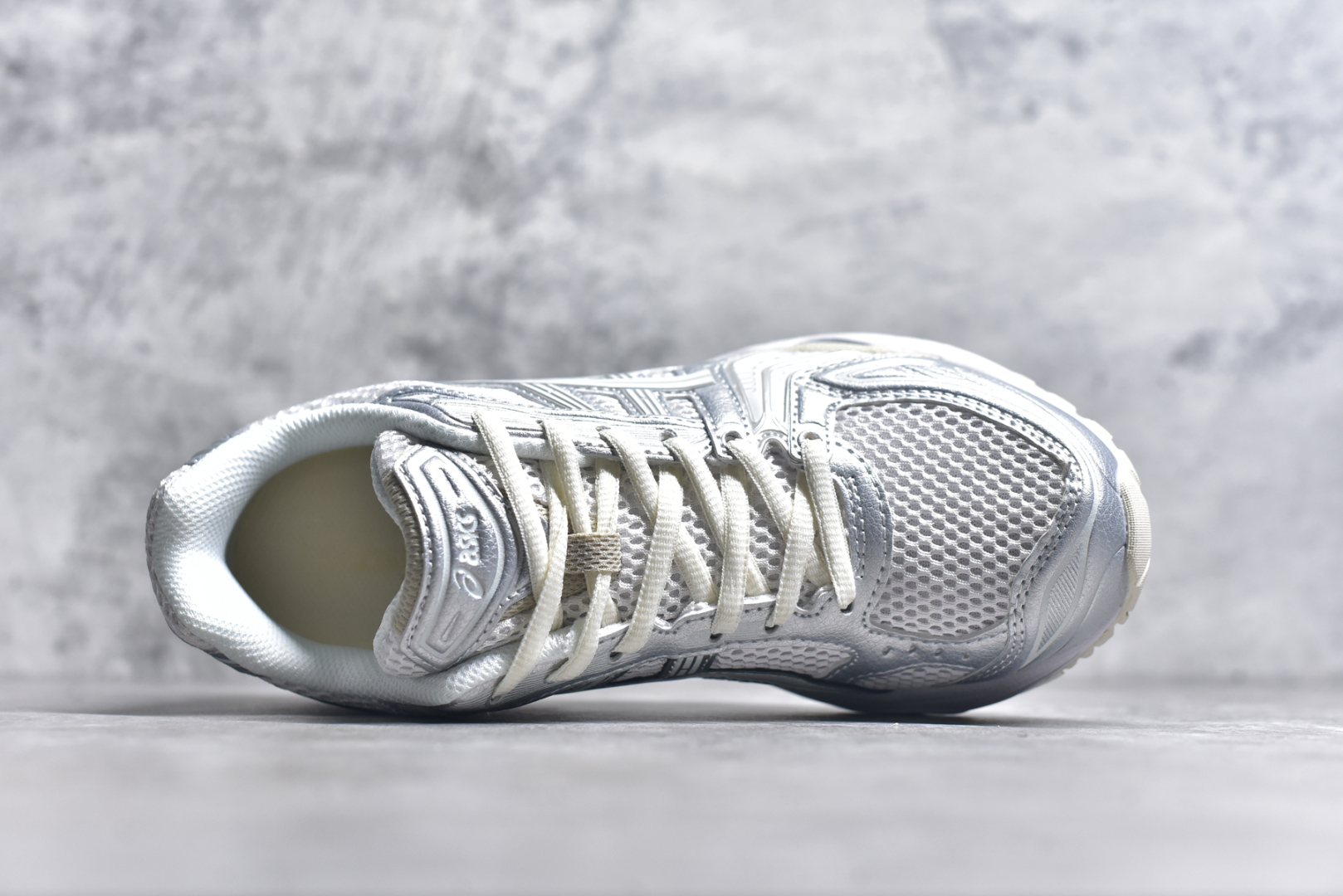 图片[4]-#纯原 Asics Gel-Kayano K14 亚瑟士系列复古舒适织物合成革减震防滑耐磨低帮休闲跑步鞋 内卷时代 纯原品质 真标价格 市场顶级版本 原装纸板楦头开发 独家私模五层组合大底 原厂定制缓震硅胶加持 原盒原配 官方四联吊牌 一比一同步原鞋工艺和用料 鞋面原厂“三明治”多层网布 区别其他同价版本 鞋垫采用原厂OrthoLite欧索莱材质 非普通海玻璃鞋垫 后跟一样采用了GEL缓震胶 整体系列设计非常的科技感 锻炼跑步的同时让你一样时尚百搭 尺码：36 37 37.5 38 39 39.5 40 40.5 41.5 42 42.5 43.5 44 44.5 45-选品中心