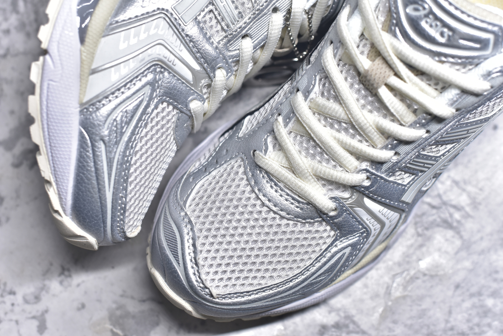 图片[8]-#纯原 Asics Gel-Kayano K14 亚瑟士系列复古舒适织物合成革减震防滑耐磨低帮休闲跑步鞋 内卷时代 纯原品质 真标价格 市场顶级版本 原装纸板楦头开发 独家私模五层组合大底 原厂定制缓震硅胶加持 原盒原配 官方四联吊牌 一比一同步原鞋工艺和用料 鞋面原厂“三明治”多层网布 区别其他同价版本 鞋垫采用原厂OrthoLite欧索莱材质 非普通海玻璃鞋垫 后跟一样采用了GEL缓震胶 整体系列设计非常的科技感 锻炼跑步的同时让你一样时尚百搭 尺码：36 37 37.5 38 39 39.5 40 40.5 41.5 42 42.5 43.5 44 44.5 45-选品中心