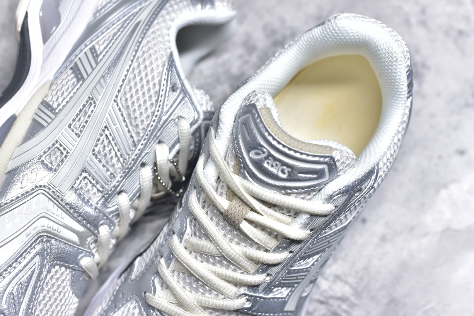图片[9]-#纯原 Asics Gel-Kayano K14 亚瑟士系列复古舒适织物合成革减震防滑耐磨低帮休闲跑步鞋 内卷时代 纯原品质 真标价格 市场顶级版本 原装纸板楦头开发 独家私模五层组合大底 原厂定制缓震硅胶加持 原盒原配 官方四联吊牌 一比一同步原鞋工艺和用料 鞋面原厂“三明治”多层网布 区别其他同价版本 鞋垫采用原厂OrthoLite欧索莱材质 非普通海玻璃鞋垫 后跟一样采用了GEL缓震胶 整体系列设计非常的科技感 锻炼跑步的同时让你一样时尚百搭 尺码：36 37 37.5 38 39 39.5 40 40.5 41.5 42 42.5 43.5 44 44.5 45-选品中心
