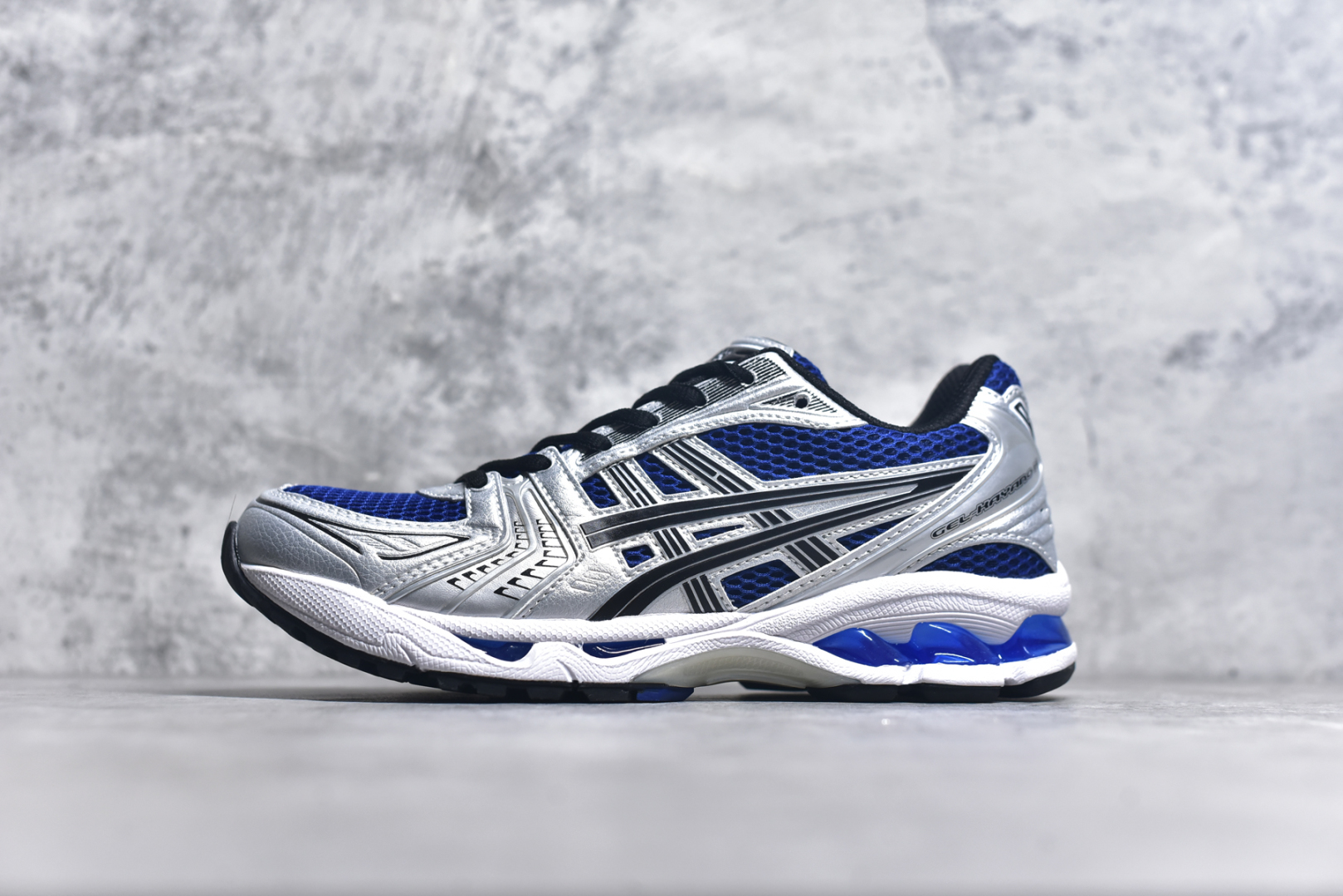 #纯原 Asics Gel-Kayano K14 亚瑟士系列复古舒适织物合成革减震防滑耐磨低帮休闲跑步鞋 内卷时代 纯原品质 真标价格 市场顶级版本 原装纸板楦头开发 独家私模五层组合大底 原厂定制缓震硅胶加持 原盒原配 官方四联吊牌 一比一同步原鞋工艺和用料 鞋面原厂“三明治”多层网布 区别其他同价版本 鞋垫采用原厂OrthoLite欧索莱材质 非普通海玻璃鞋垫 后跟一样采用了GEL缓震胶 整体系列设计非常的科技感 锻炼跑步的同时让你一样时尚百搭 尺码：36 37 37.5 38 39 39.5 40 40.5 41.5 42 42.5 43.5 44 44.5 45-选品中心