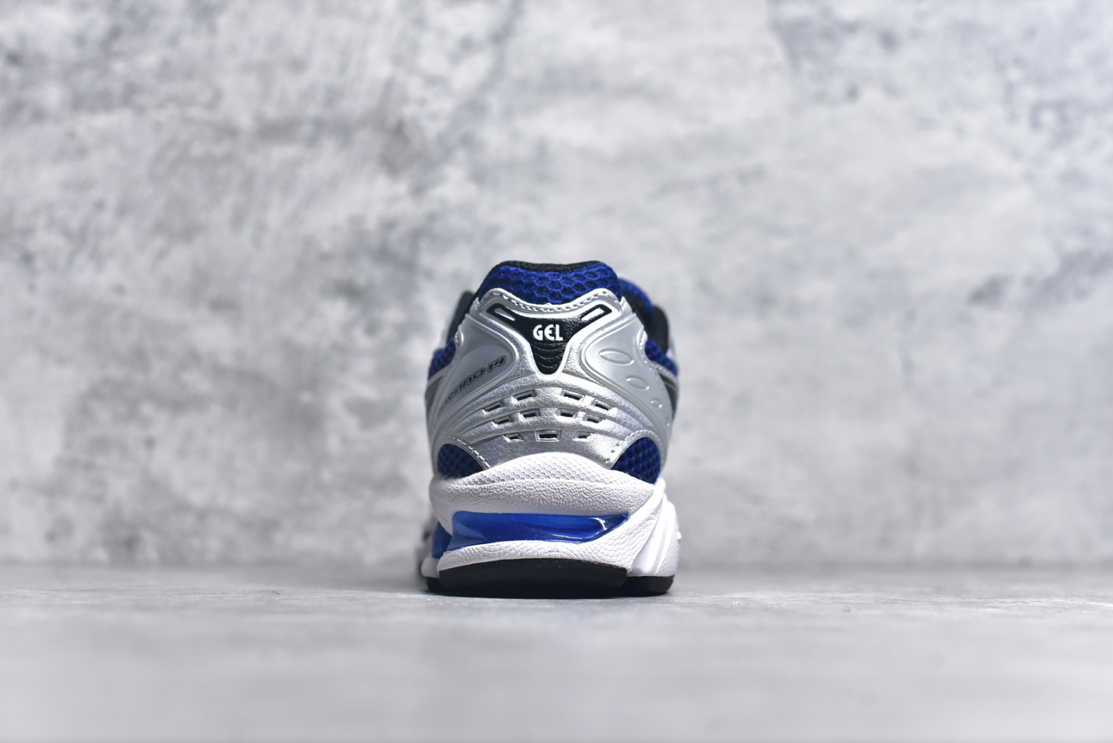 图片[5]-#纯原 Asics Gel-Kayano K14 亚瑟士系列复古舒适织物合成革减震防滑耐磨低帮休闲跑步鞋 内卷时代 纯原品质 真标价格 市场顶级版本 原装纸板楦头开发 独家私模五层组合大底 原厂定制缓震硅胶加持 原盒原配 官方四联吊牌 一比一同步原鞋工艺和用料 鞋面原厂“三明治”多层网布 区别其他同价版本 鞋垫采用原厂OrthoLite欧索莱材质 非普通海玻璃鞋垫 后跟一样采用了GEL缓震胶 整体系列设计非常的科技感 锻炼跑步的同时让你一样时尚百搭 尺码：36 37 37.5 38 39 39.5 40 40.5 41.5 42 42.5 43.5 44 44.5 45-选品中心