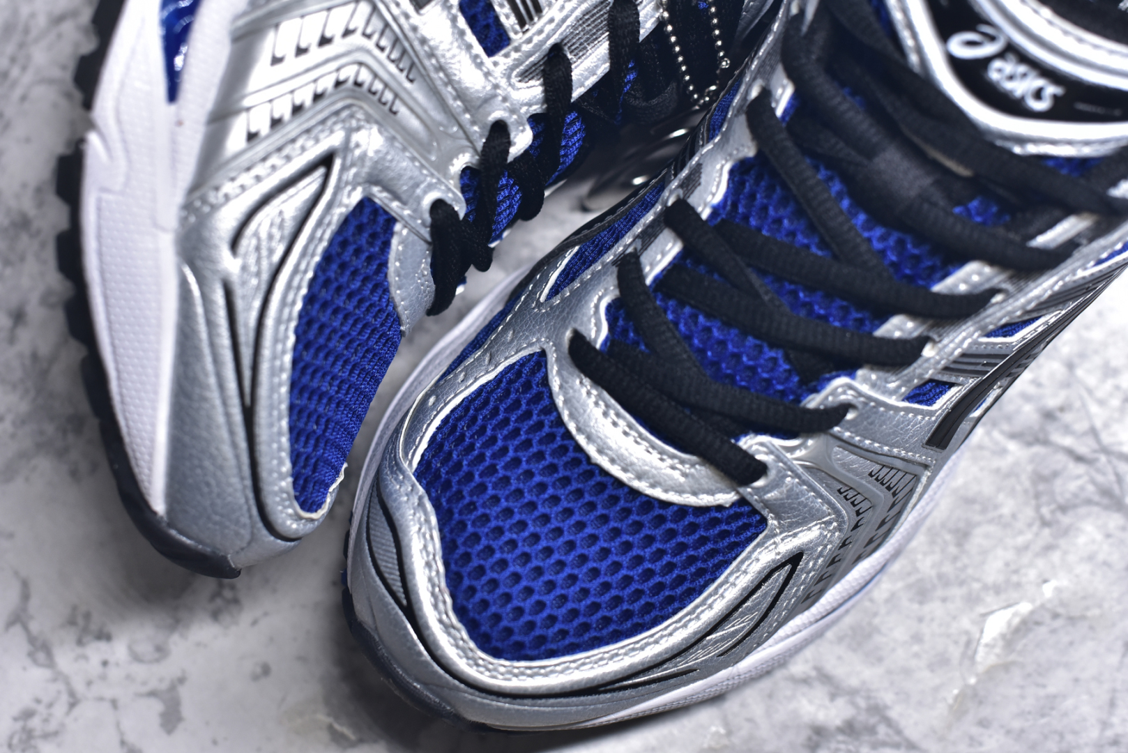 图片[8]-#纯原 Asics Gel-Kayano K14 亚瑟士系列复古舒适织物合成革减震防滑耐磨低帮休闲跑步鞋 内卷时代 纯原品质 真标价格 市场顶级版本 原装纸板楦头开发 独家私模五层组合大底 原厂定制缓震硅胶加持 原盒原配 官方四联吊牌 一比一同步原鞋工艺和用料 鞋面原厂“三明治”多层网布 区别其他同价版本 鞋垫采用原厂OrthoLite欧索莱材质 非普通海玻璃鞋垫 后跟一样采用了GEL缓震胶 整体系列设计非常的科技感 锻炼跑步的同时让你一样时尚百搭 尺码：36 37 37.5 38 39 39.5 40 40.5 41.5 42 42.5 43.5 44 44.5 45-选品中心