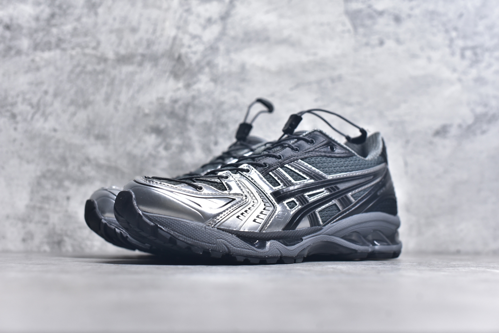 图片[2]-#纯原 Asics Gel-Kayano K14 亚瑟士系列复古舒适织物合成革减震防滑耐磨低帮休闲跑步鞋 内卷时代 纯原品质 真标价格 市场顶级版本 原装纸板楦头开发 独家私模五层组合大底 原厂定制缓震硅胶加持 原盒原配 官方四联吊牌 一比一同步原鞋工艺和用料 鞋面原厂“三明治”多层网布 区别其他同价版本 鞋垫采用原厂OrthoLite欧索莱材质 非普通海玻璃鞋垫 后跟一样采用了GEL缓震胶 整体系列设计非常的科技感 锻炼跑步的同时让你一样时尚百搭 尺码：36 37 37.5 38 39 39.5 40 40.5 41.5 42 42.5 43.5 44 44.5 45-选品中心