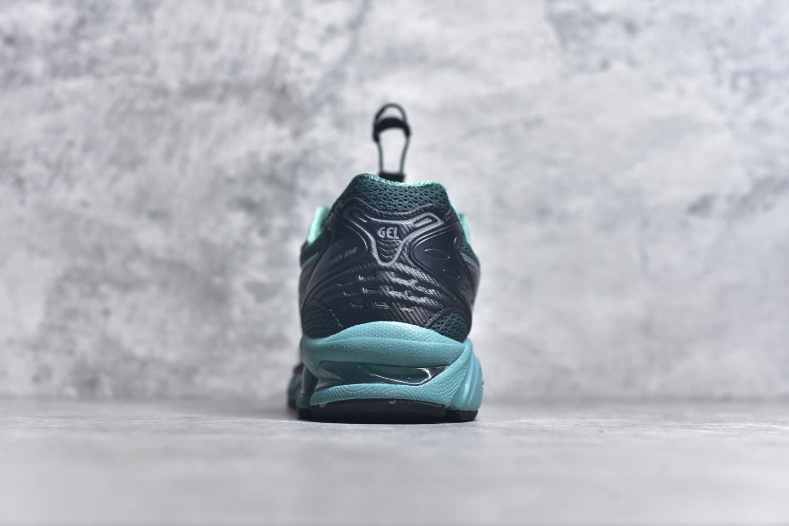 图片[5]-#纯原 Asics Gel-Kayano K14 亚瑟士系列复古舒适织物合成革减震防滑耐磨低帮休闲跑步鞋 内卷时代 纯原品质 真标价格 市场顶级版本 原装纸板楦头开发 独家私模五层组合大底 原厂定制缓震硅胶加持 原盒原配 官方四联吊牌 一比一同步原鞋工艺和用料 鞋面原厂“三明治”多层网布 区别其他同价版本 鞋垫采用原厂OrthoLite欧索莱材质 非普通海玻璃鞋垫 后跟一样采用了GEL缓震胶 整体系列设计非常的科技感 锻炼跑步的同时让你一样时尚百搭 尺码：36 37 37.5 38 39 39.5 40 40.5 41.5 42 42.5 43.5 44 44.5 45-选品中心